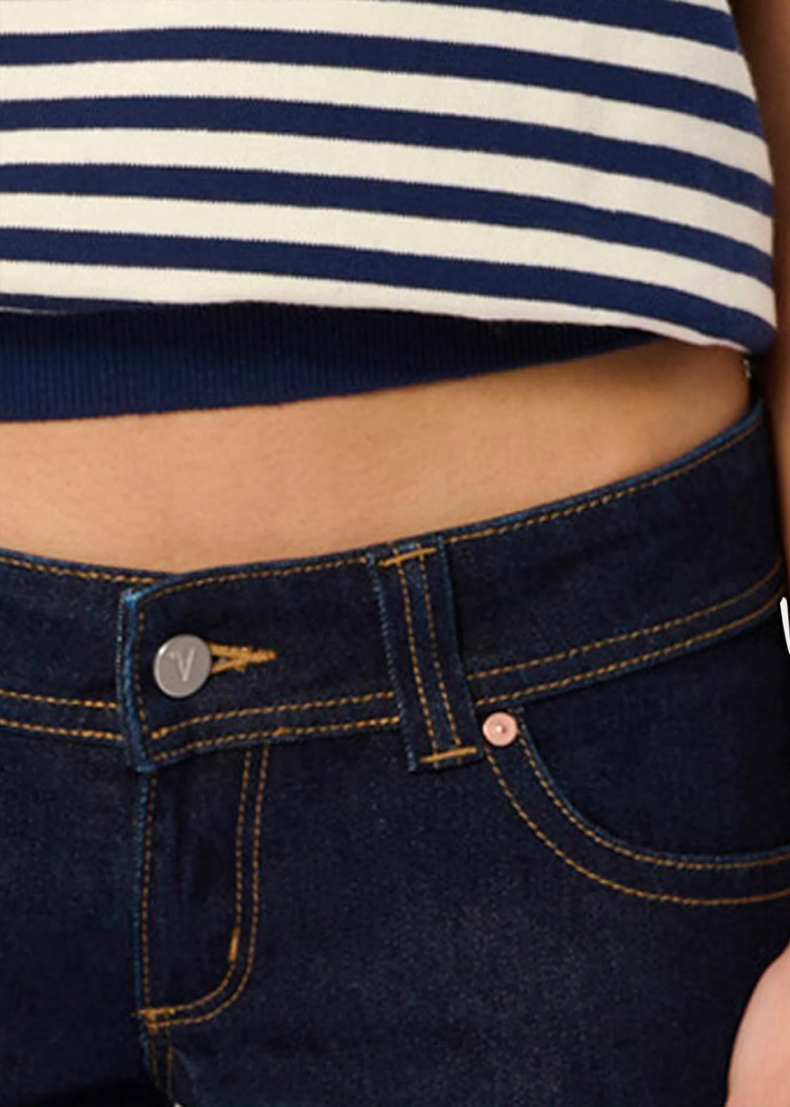 00 Super Low & Wide Denim Jeans - Image 5