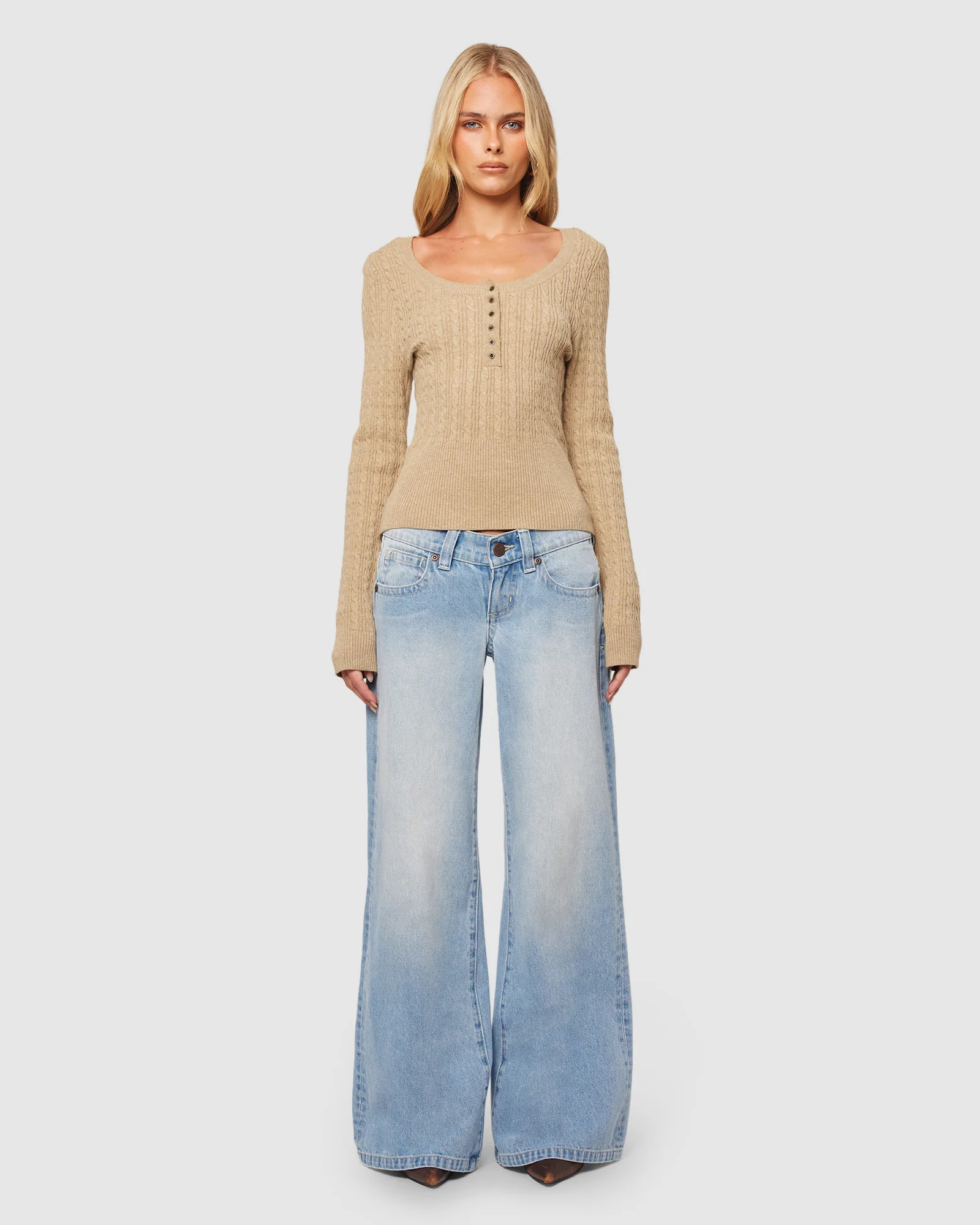 00 Super Low Wide Denim Jeans - Image 4
