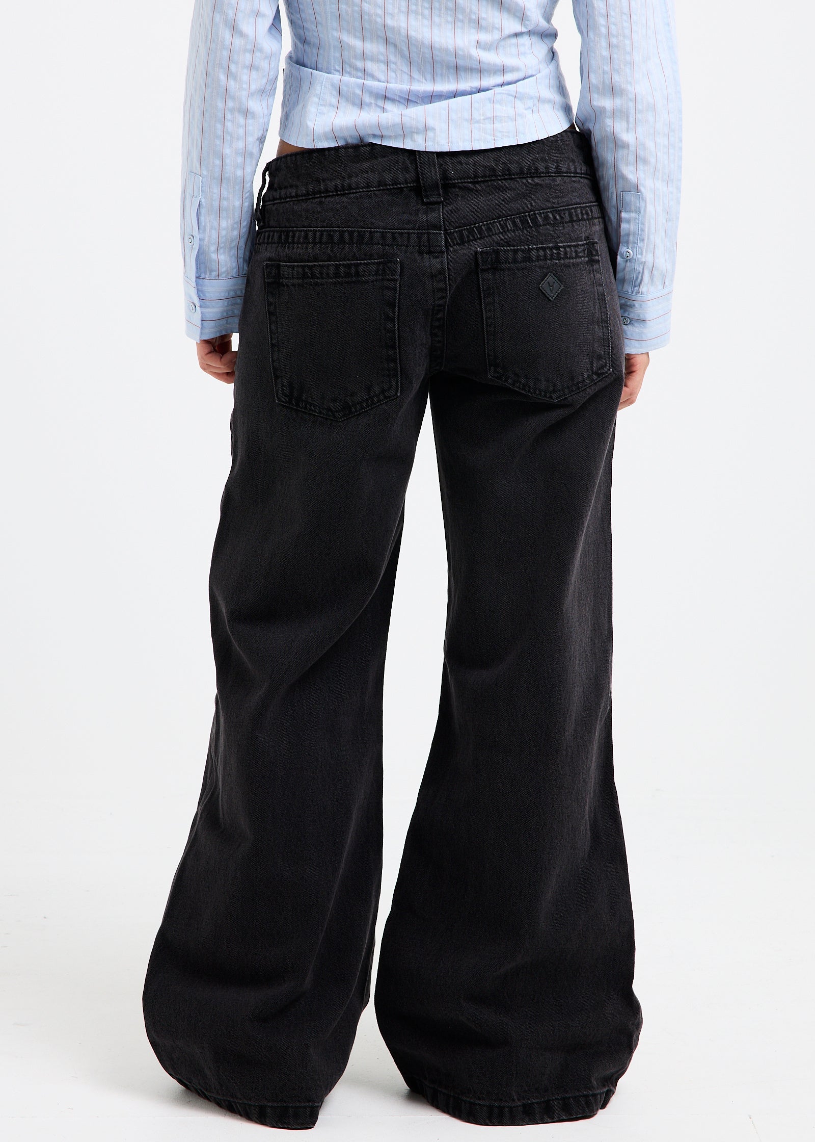 00 Super Low & Wide Denim Jeans - Image 4