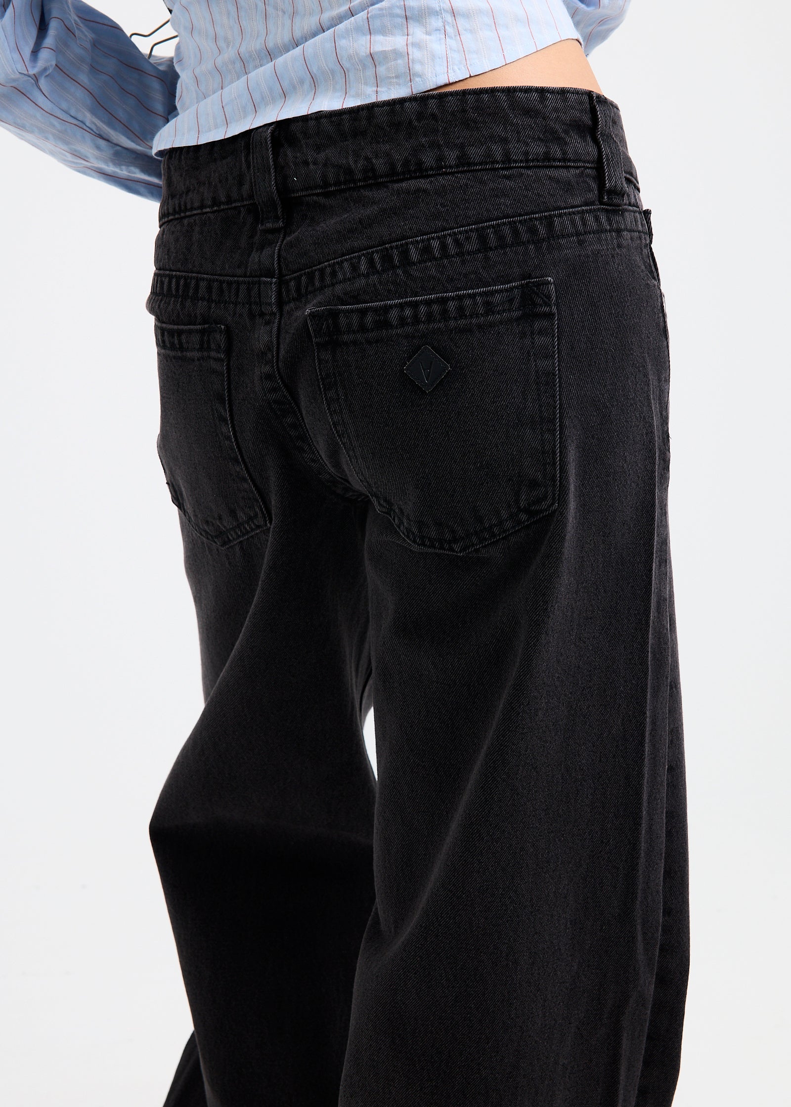 00 Super Low & Wide Denim Jeans - Image 5