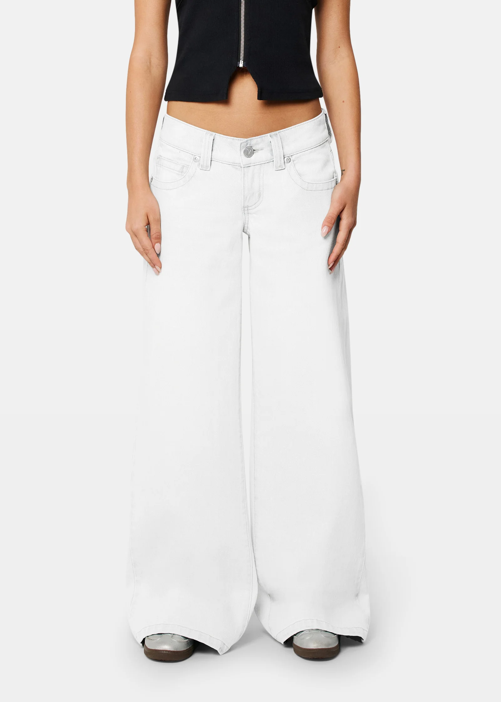 00 Super Low & Wide Denim Jeans - Image 2