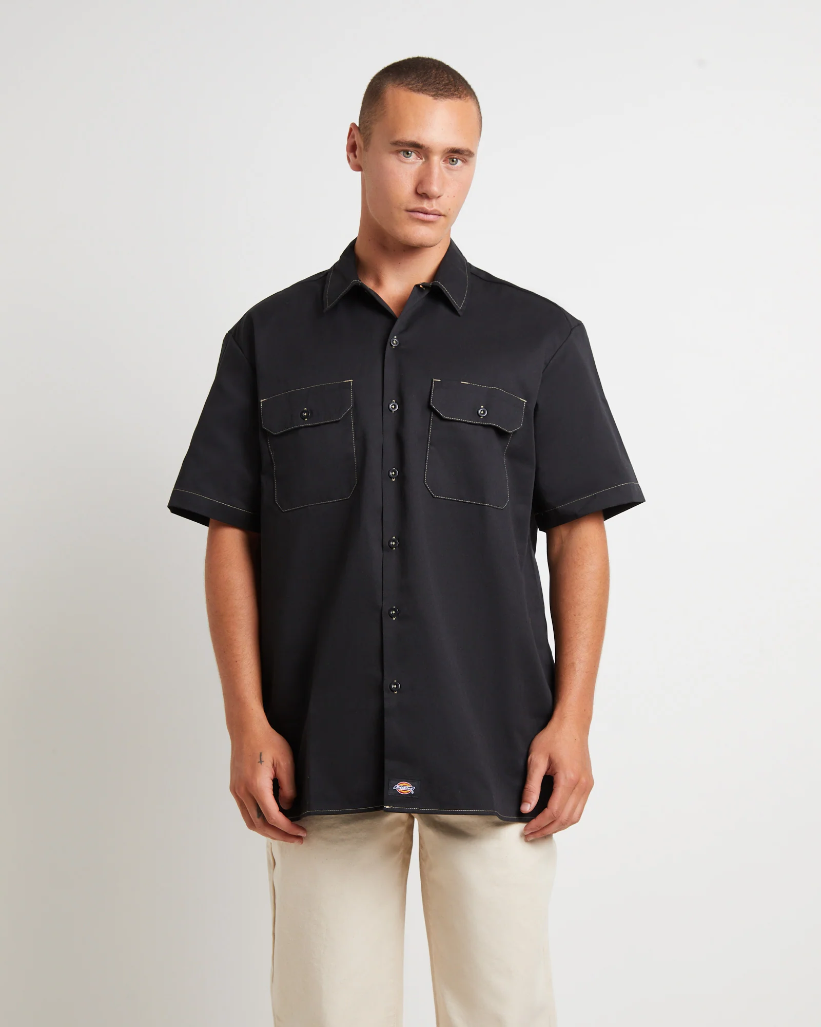 1574 Contrast Short Sleeve Shirt in Black