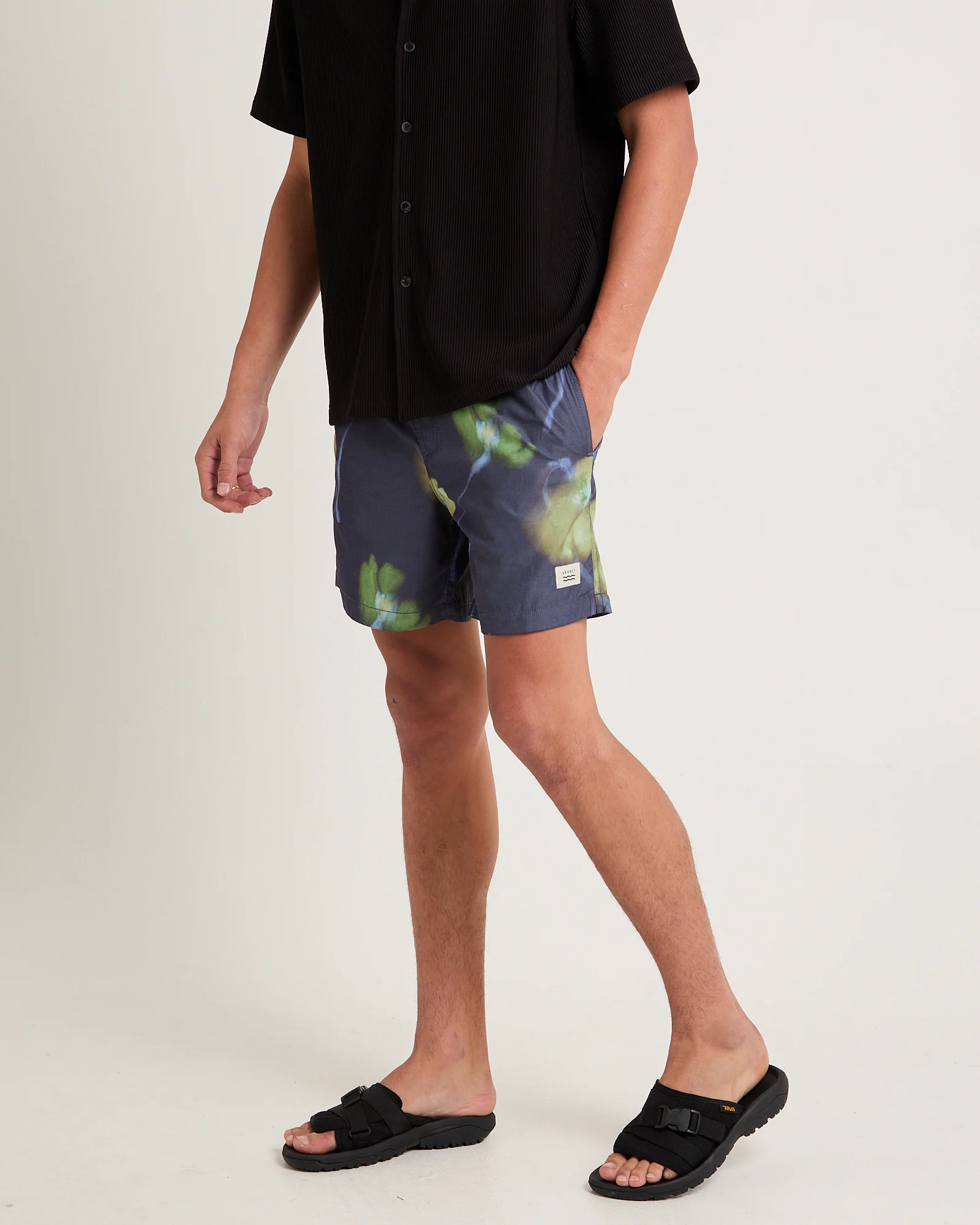 16" Alma Volley Boardshorts - Image 4