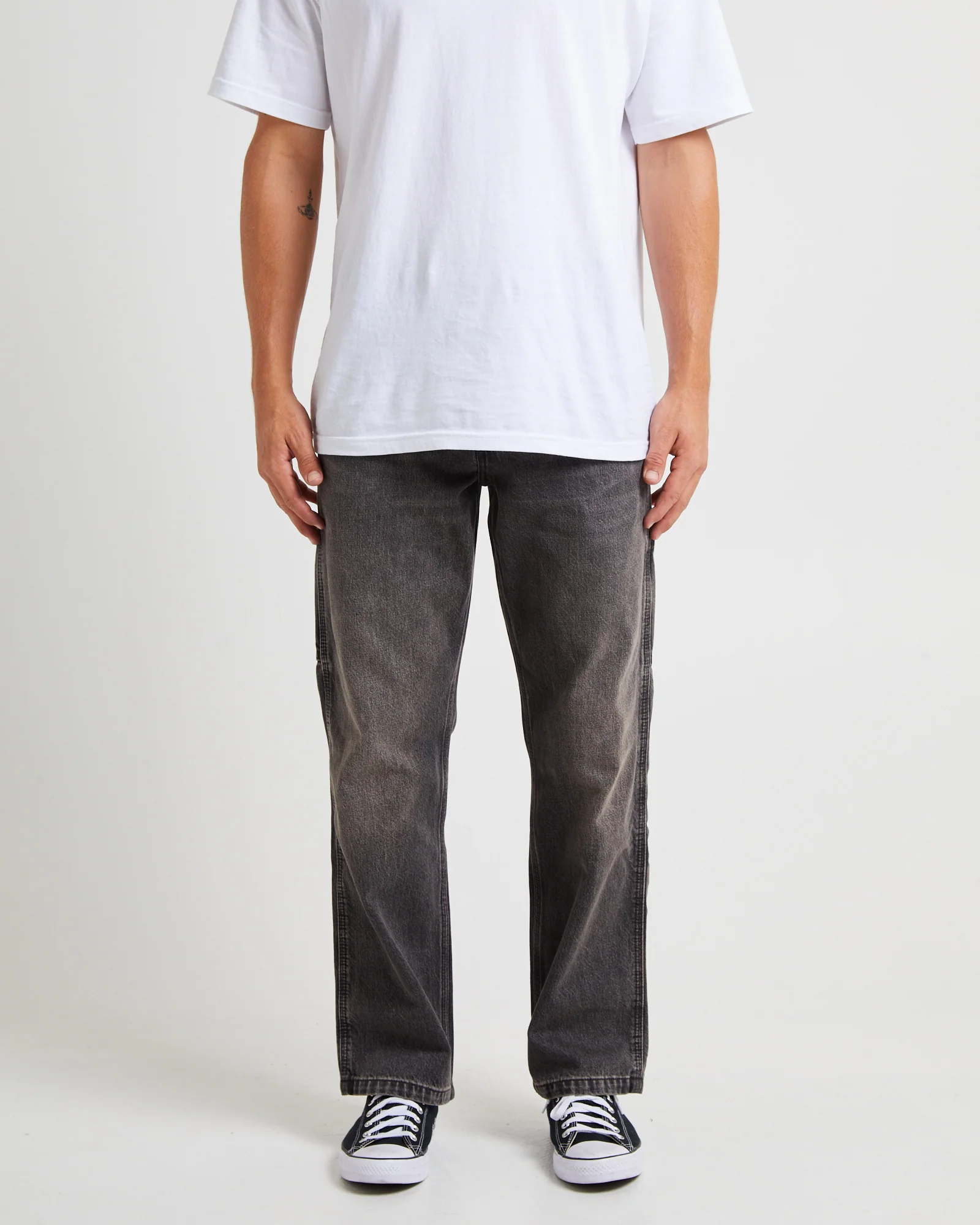 568 Stay Loose Carpenter Jeans Going Backwards