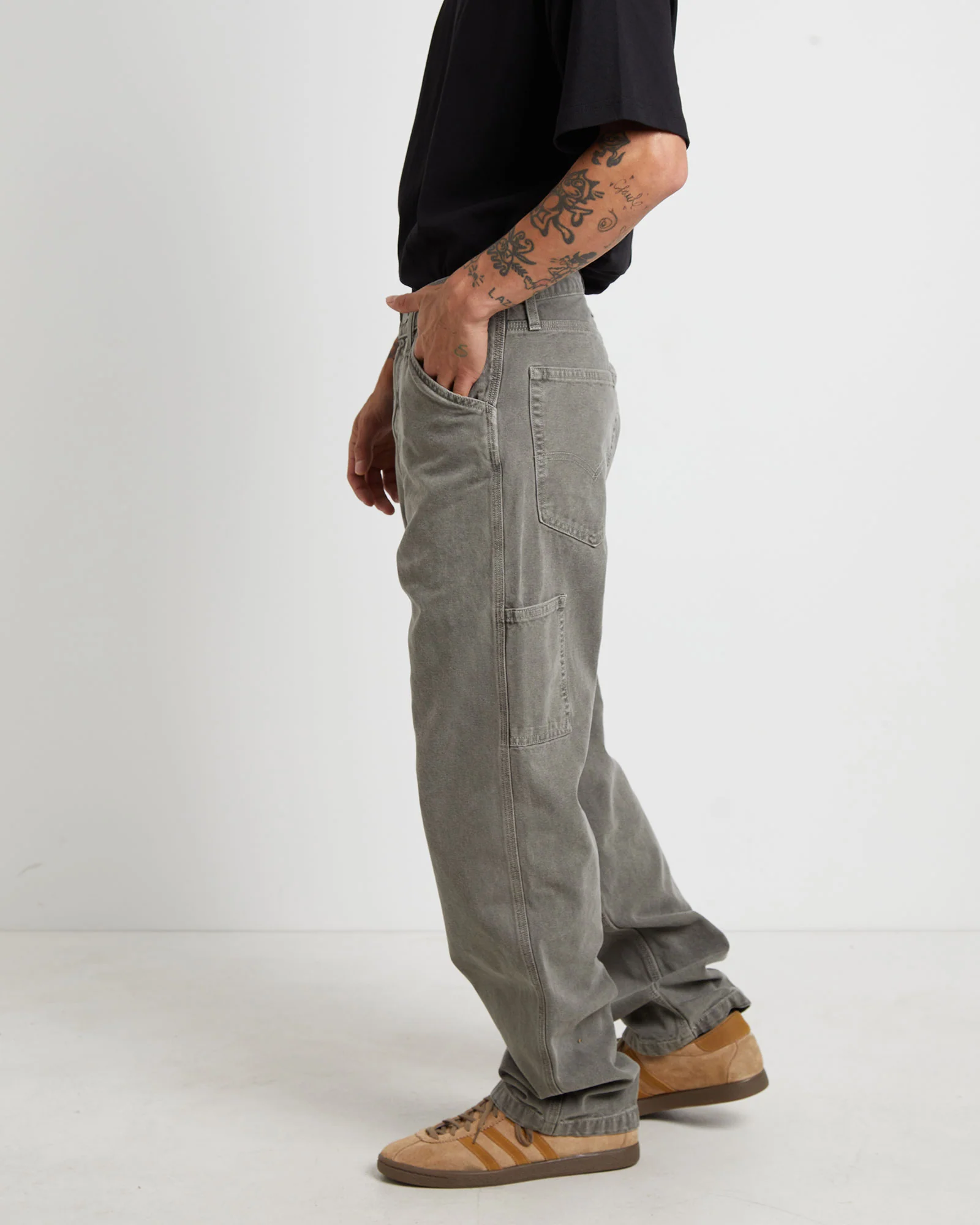 568 Stay Loose Denim Carpenter Pants in Oregano - Image 5