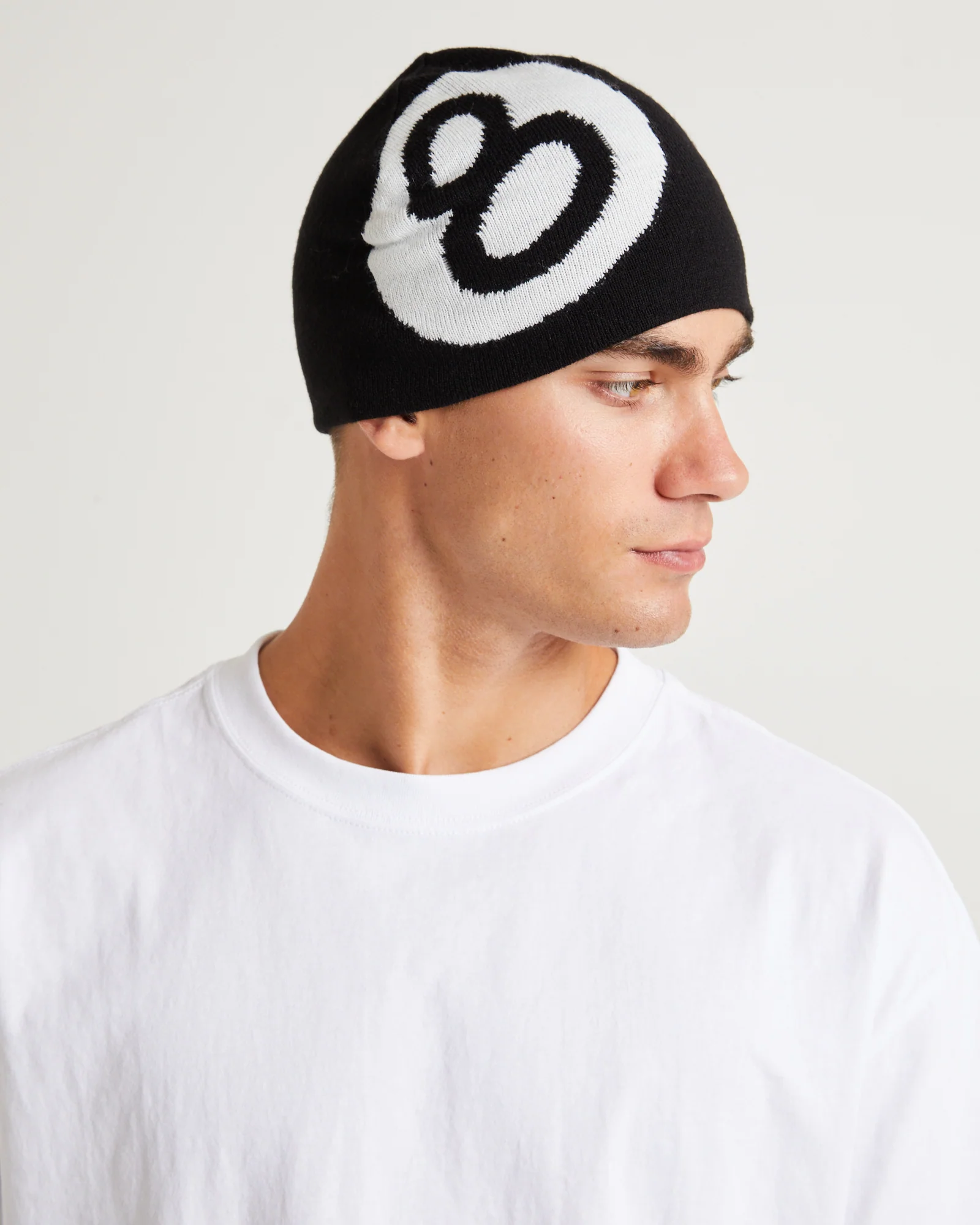 8 Ball Skull Beanie Black - Image 5