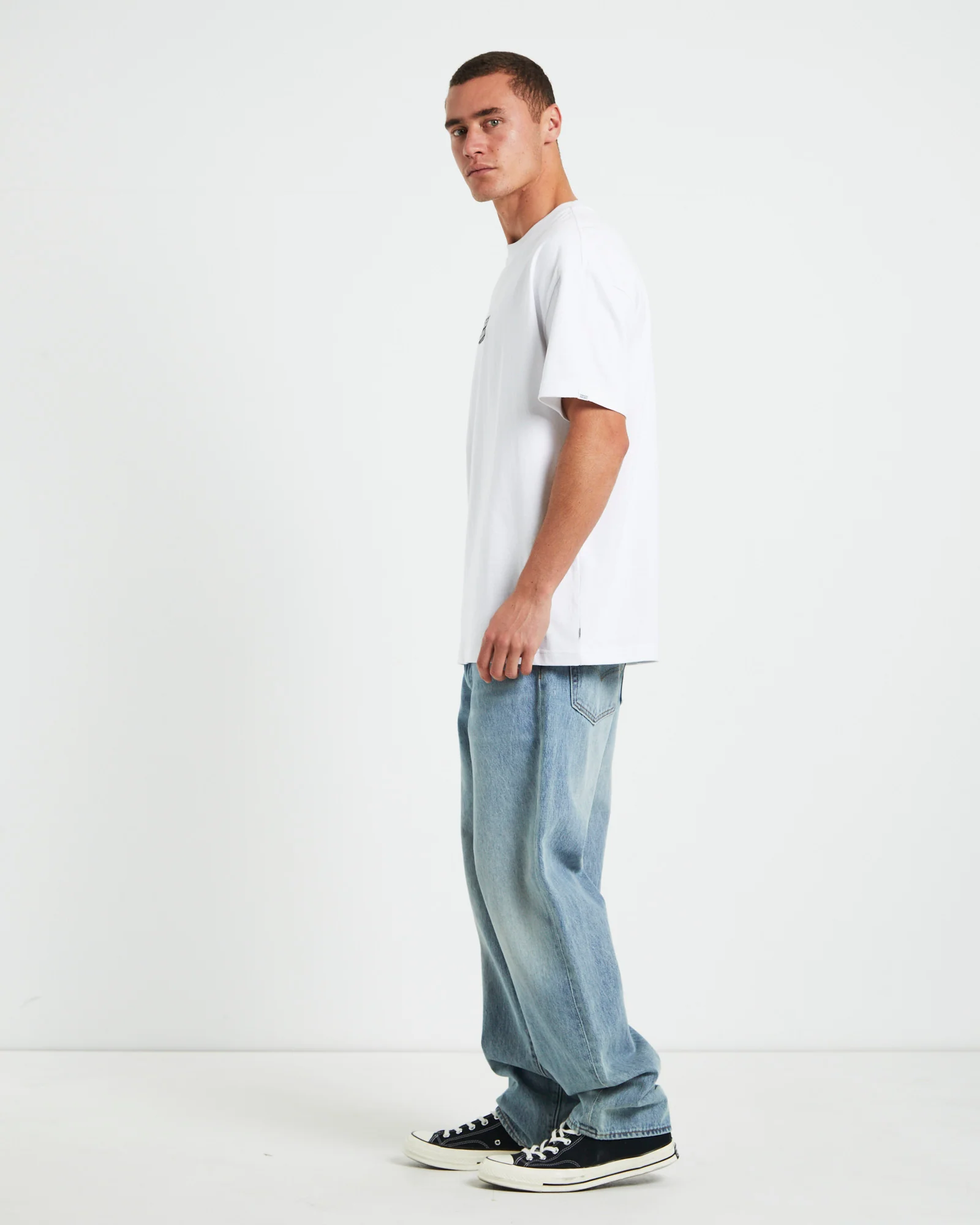 901 Short Sleeve T-Shirt in White - Image 4