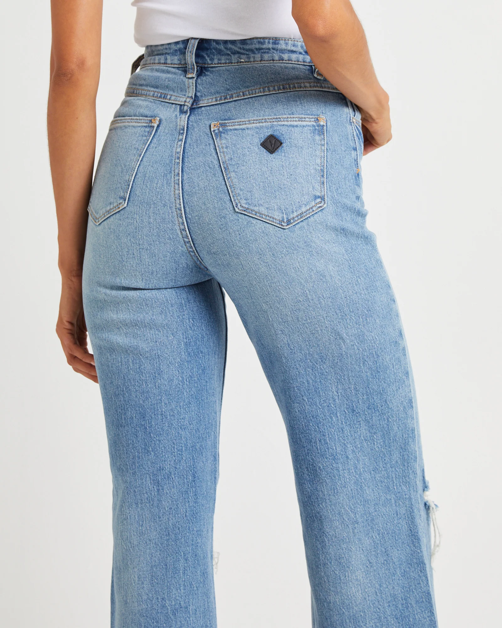 94 High & Wide Denim Jeans Amara Recycled - Image 5