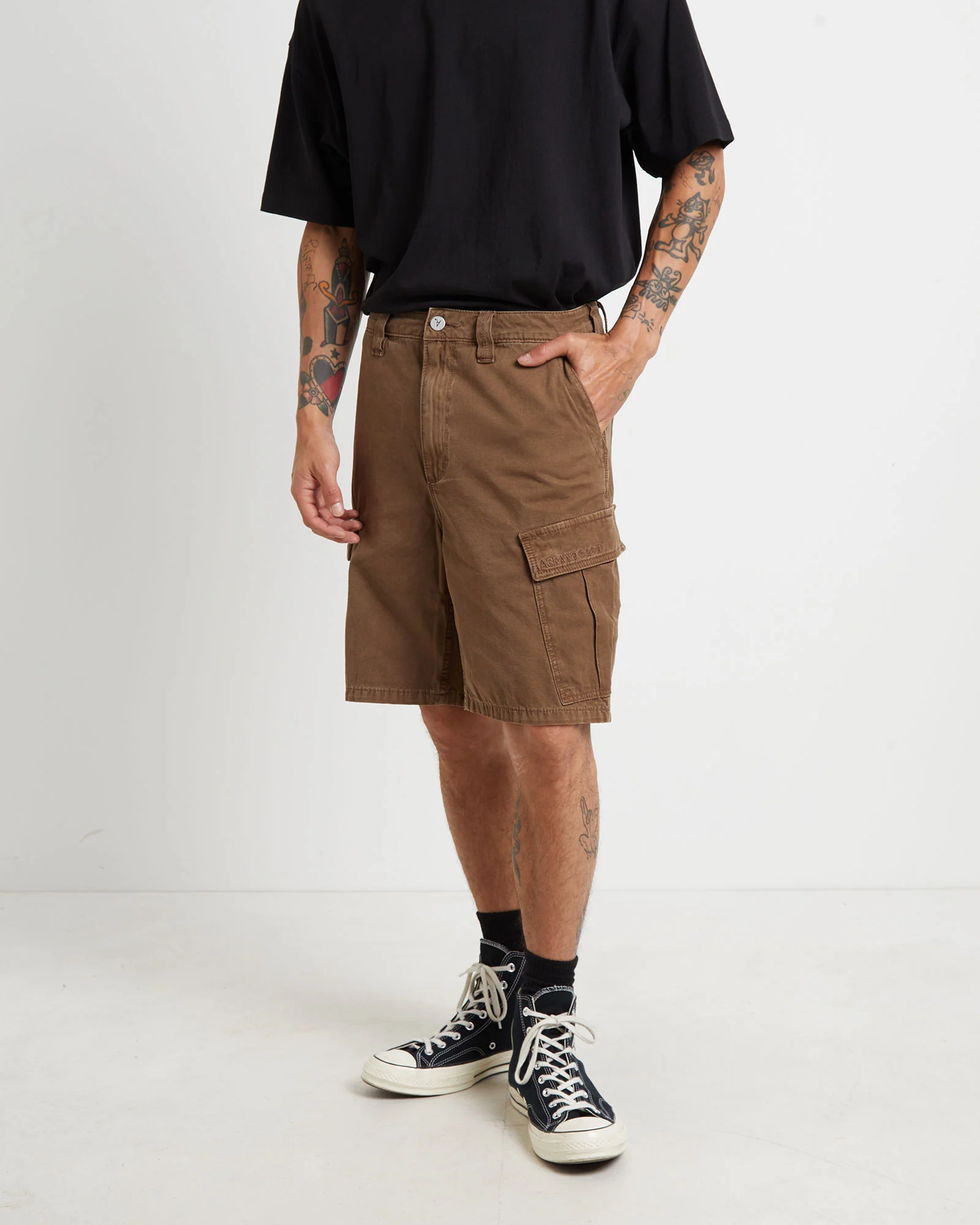 95 Cargo Baggy Shorts in Brown Stone - Image 4