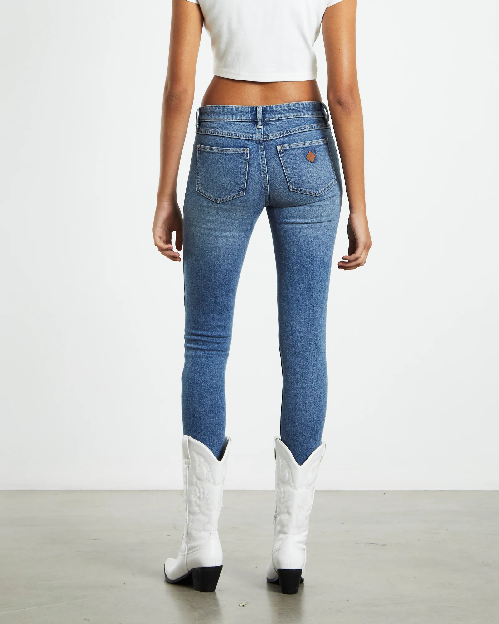 A 99 Low Rise Skinny Jeans Amalie Blue - Image 2
