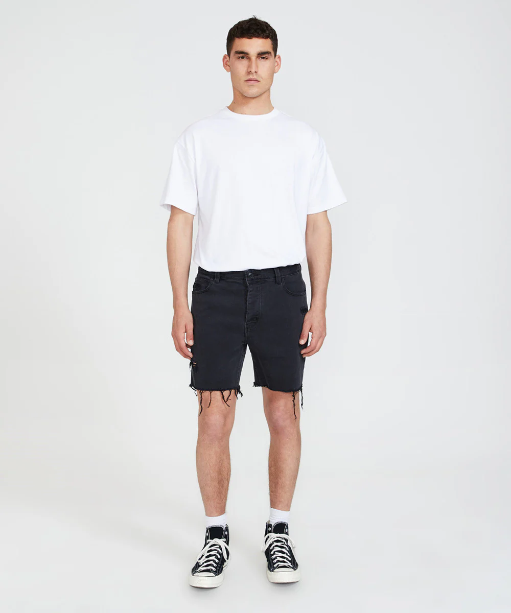 A Cropped Slim Denim Shorts - Image 3