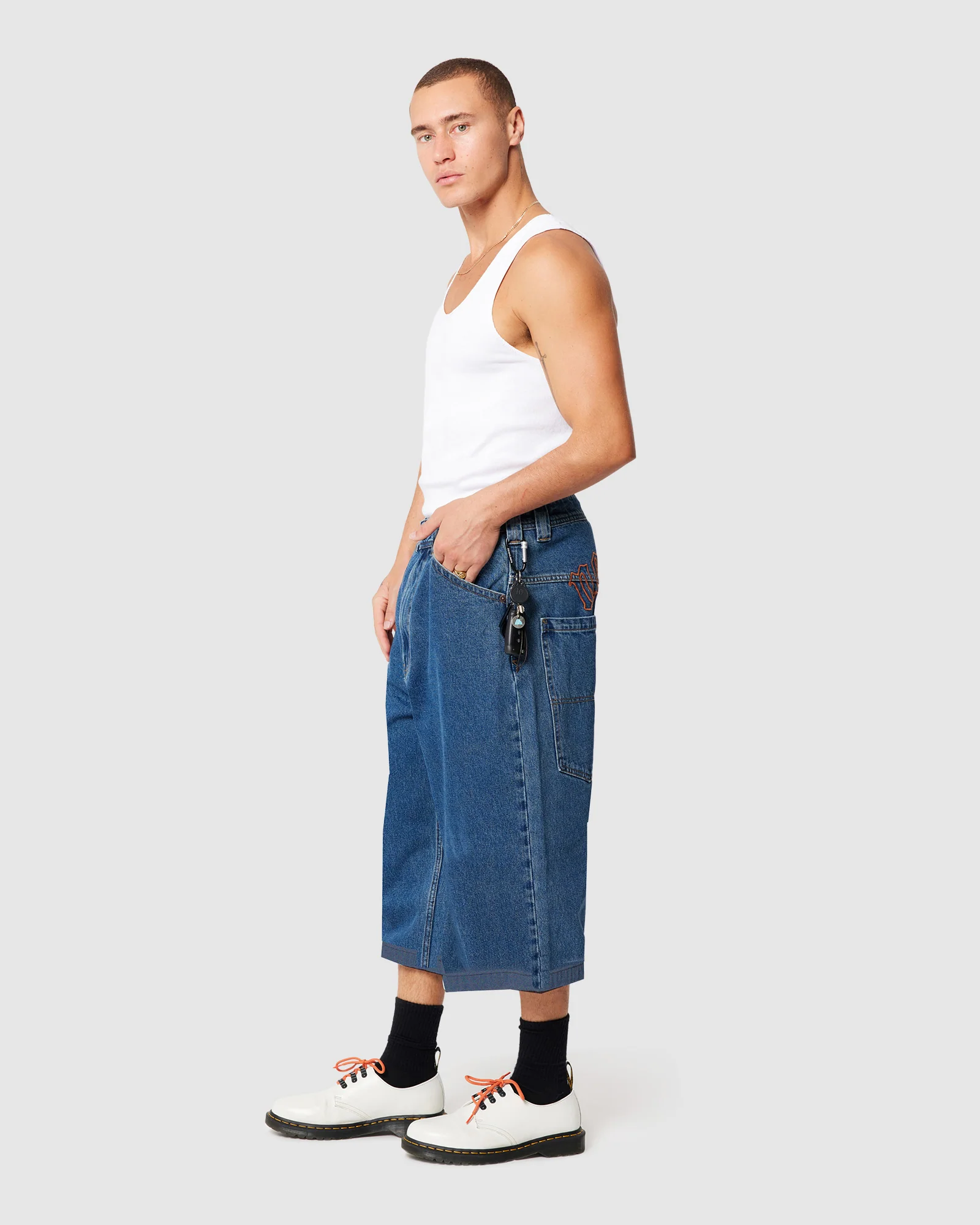 A7 Mega Baggy Shorts - Image 3