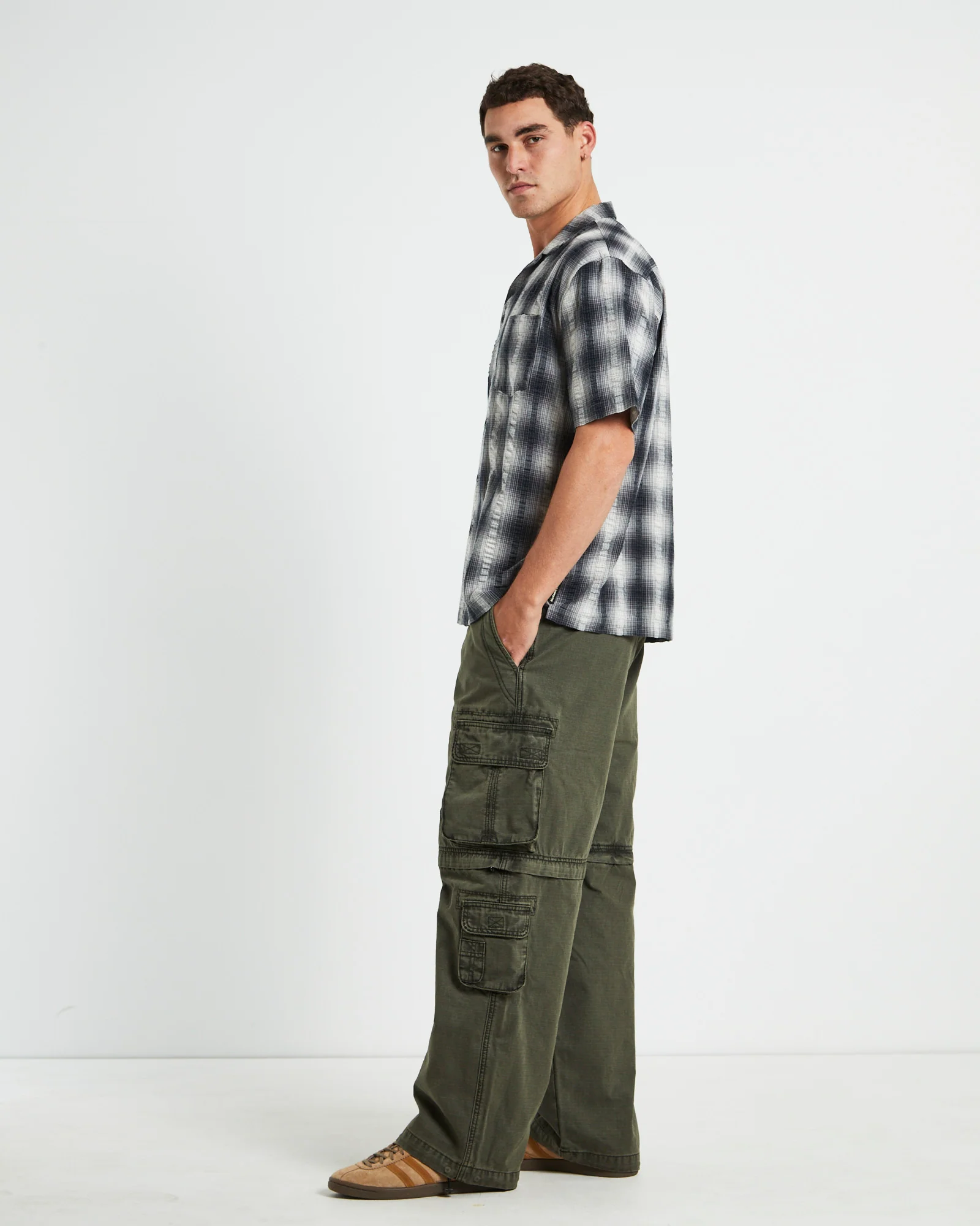 Aura Check Short Sleeve Shirt in Hombre Grey - Image 4