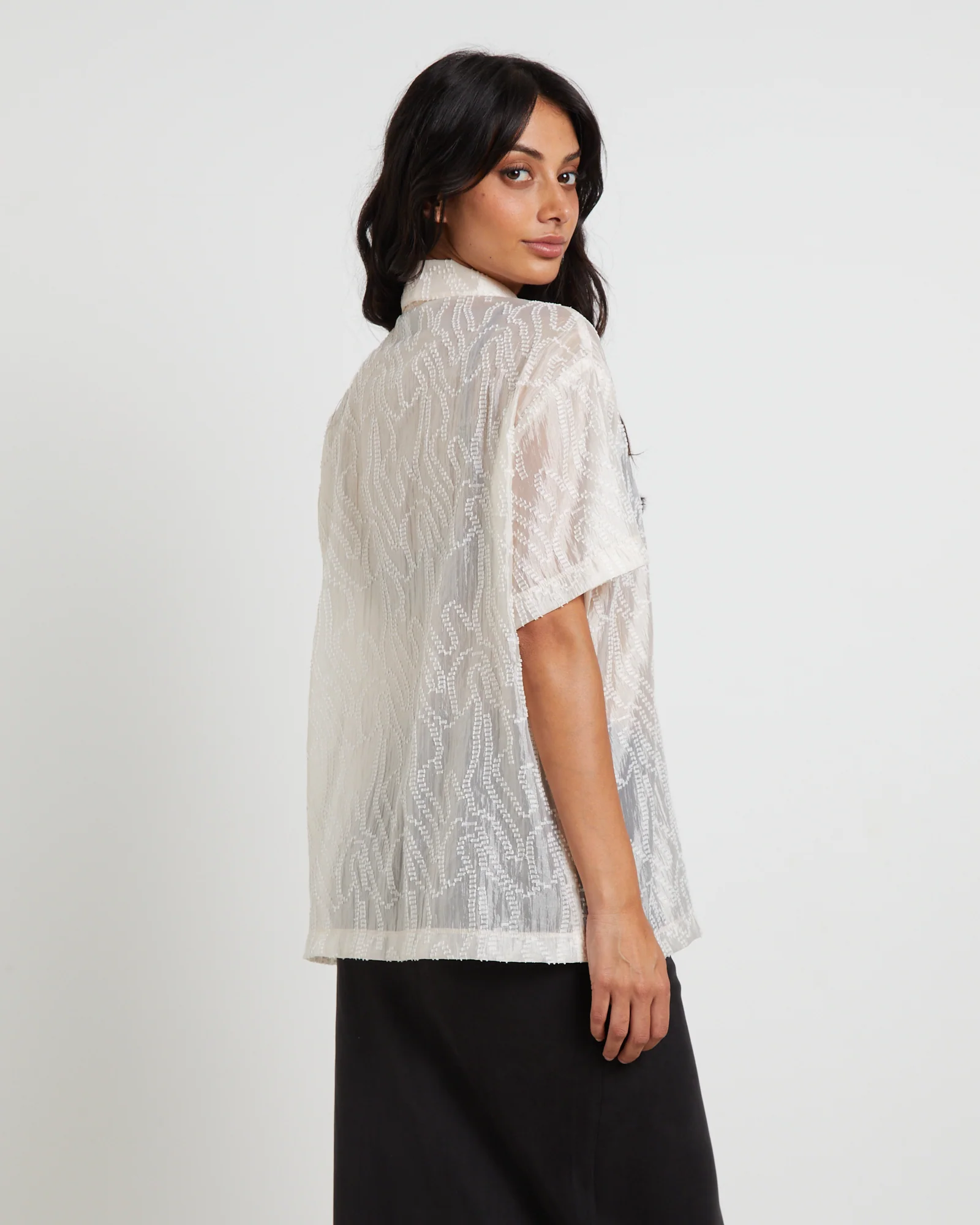 Avery Sheer Textured Short Sleeve Shirt in White - Image 2