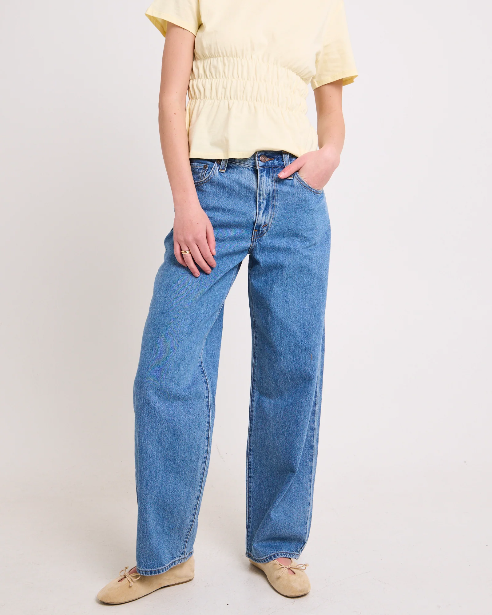 Levis Baggy Dad Denim Jeans - Image 2