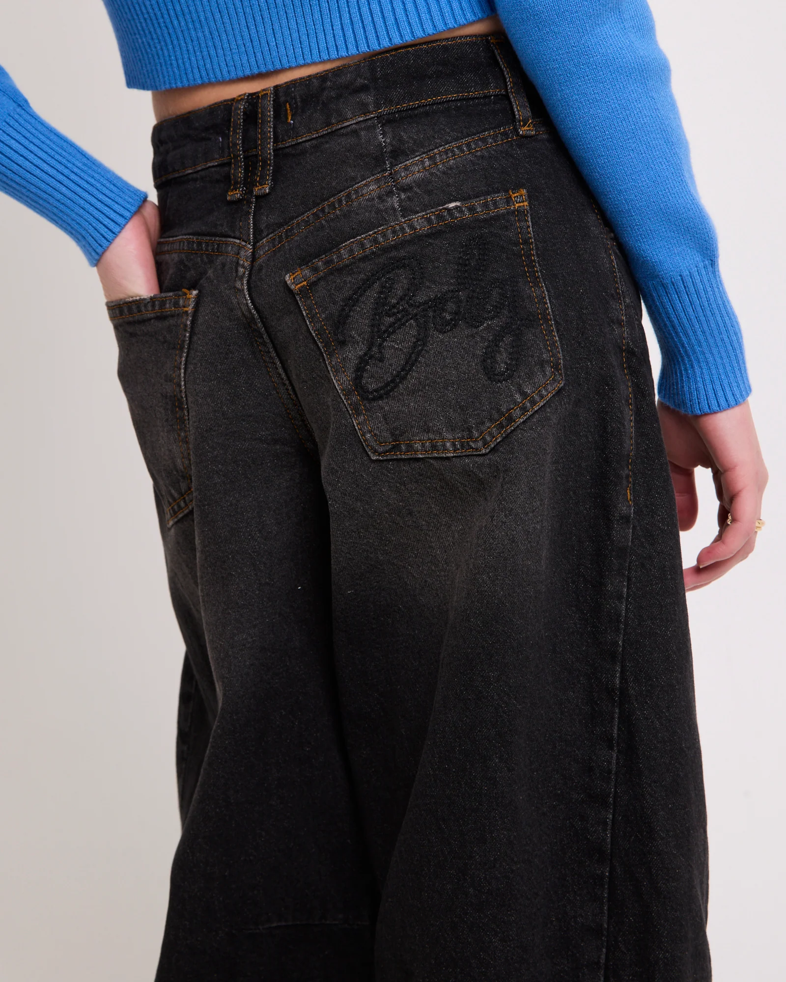 BDG Renae Barrel Denim Jeans - Image 5