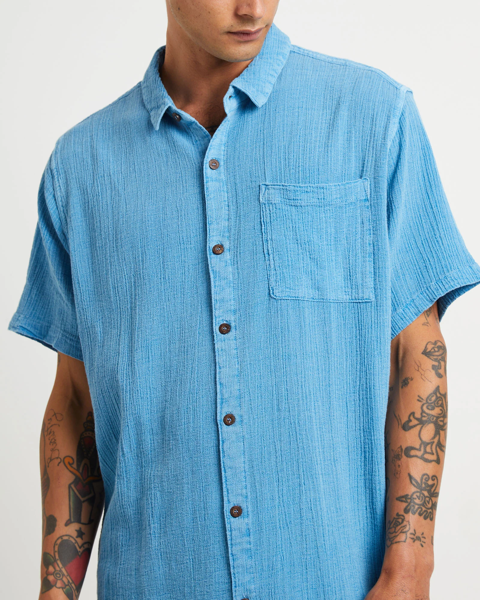 Bon Crepe Short Sleeve Shirt in Blue - Image 5