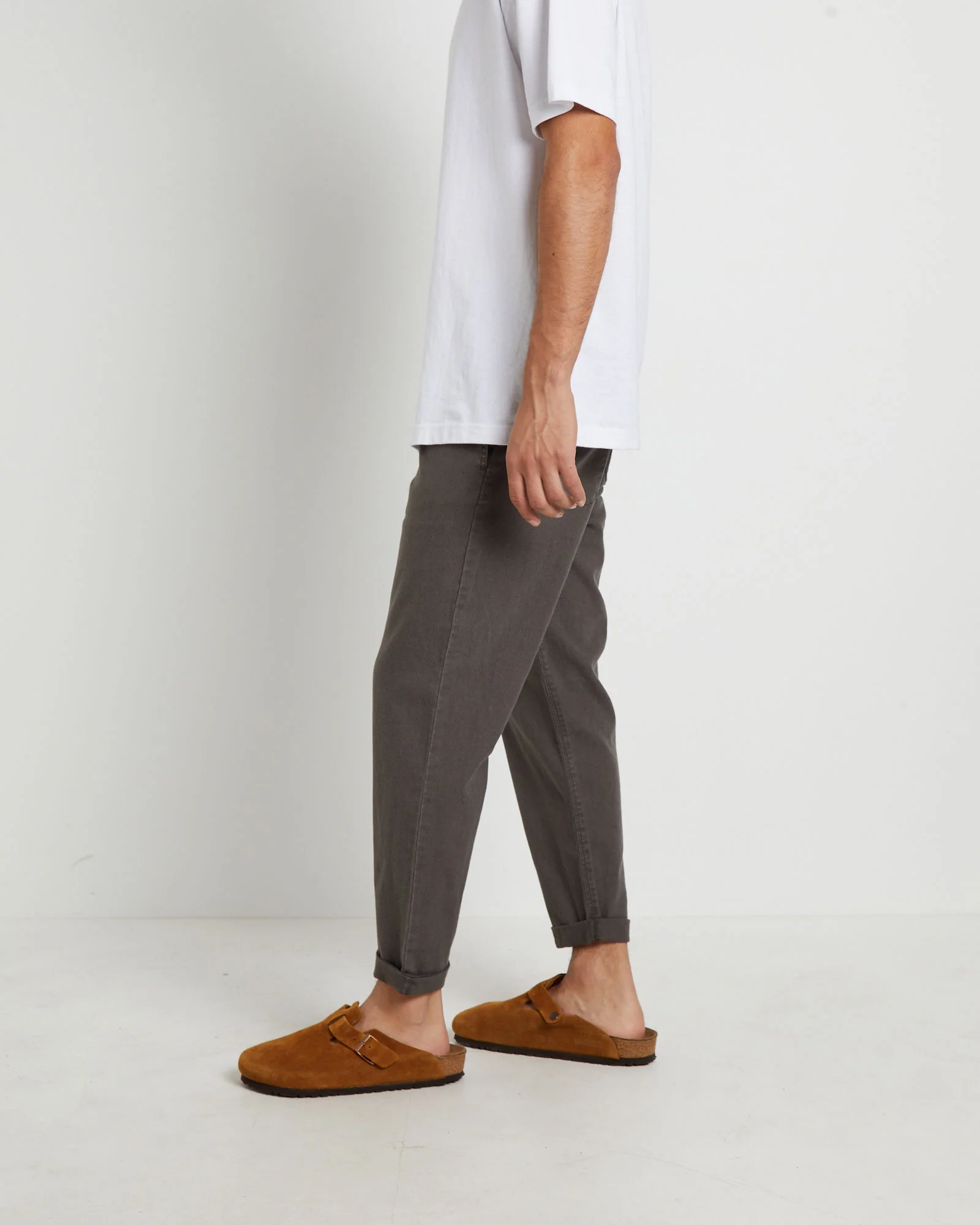 Brody Linen Pants in Muted Olive - Image 4