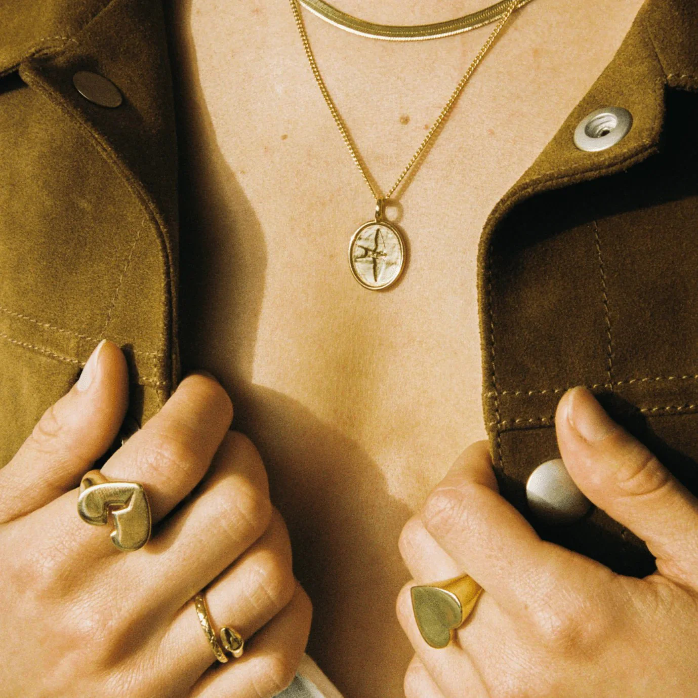 Broken Heart Ring Gold - Image 3