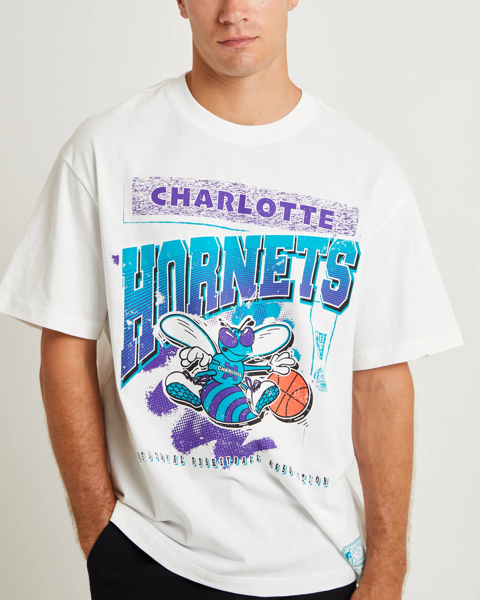 Brush Off 2.0 Hornets Short Sleeve T-Shirt Vintage White - Image 5