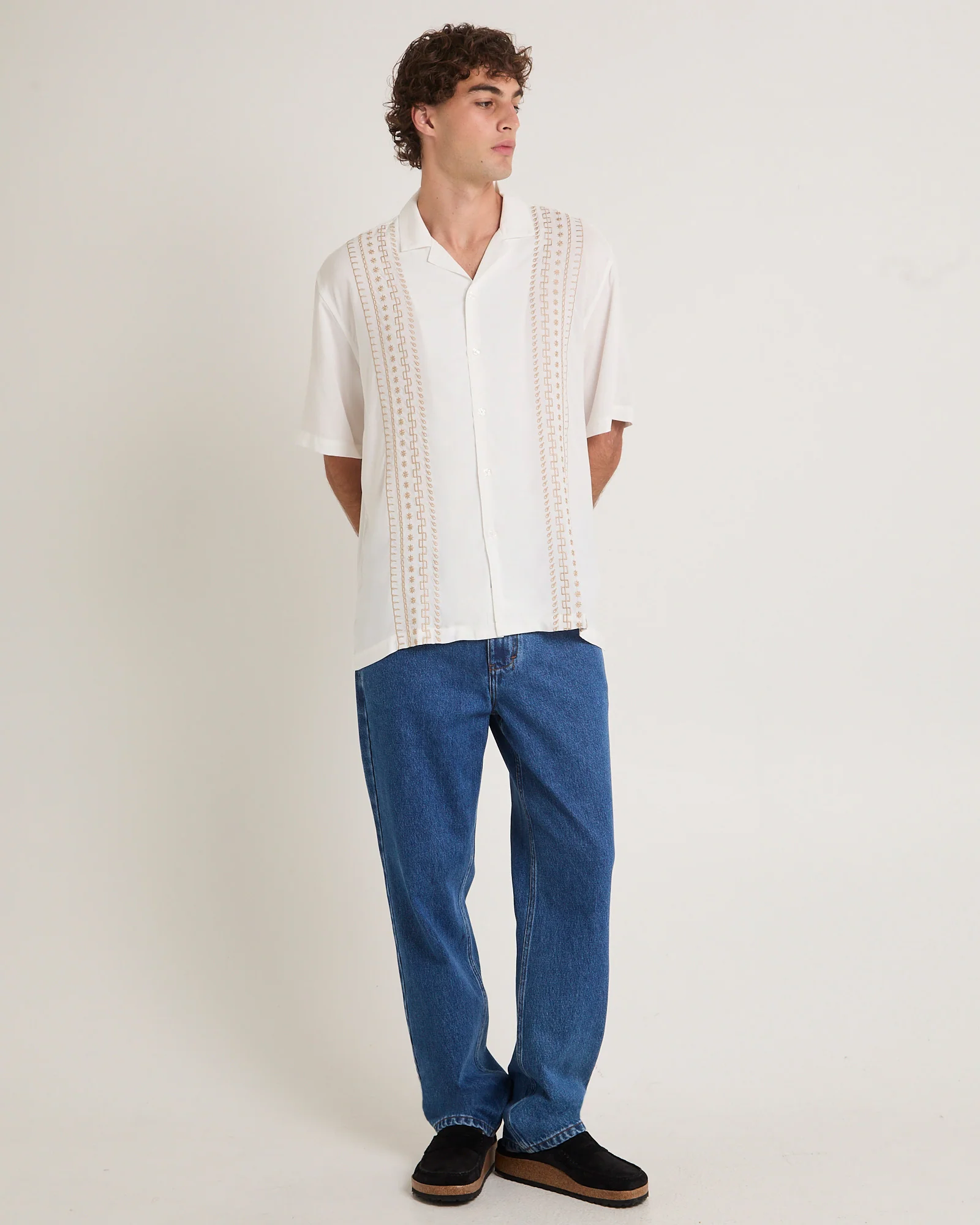 Capri Embroidered Short Sleeve Resort Shirt - Image 3