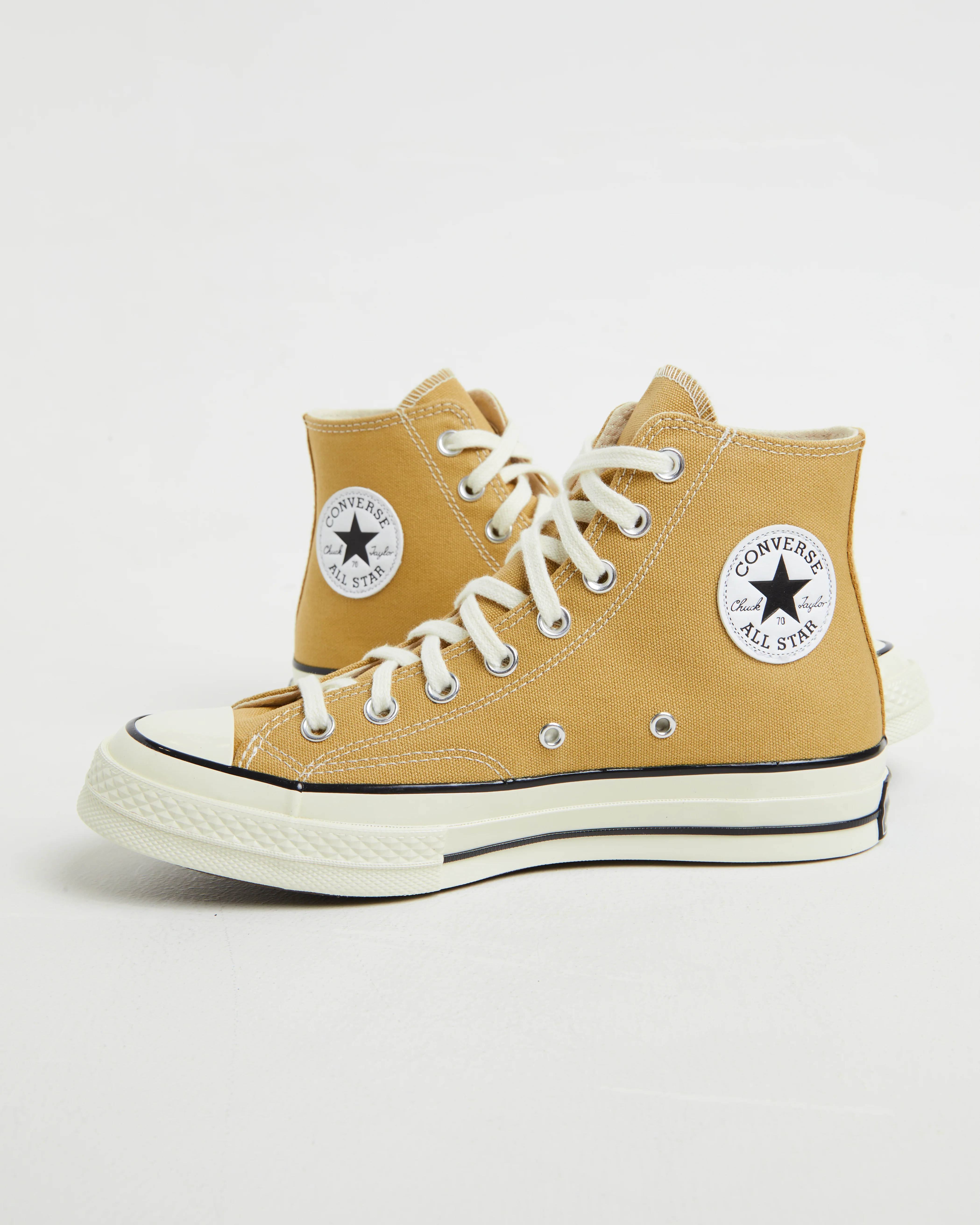 Chuck 70 Hi Top Sneakers in Dunescape Natural - Image 4