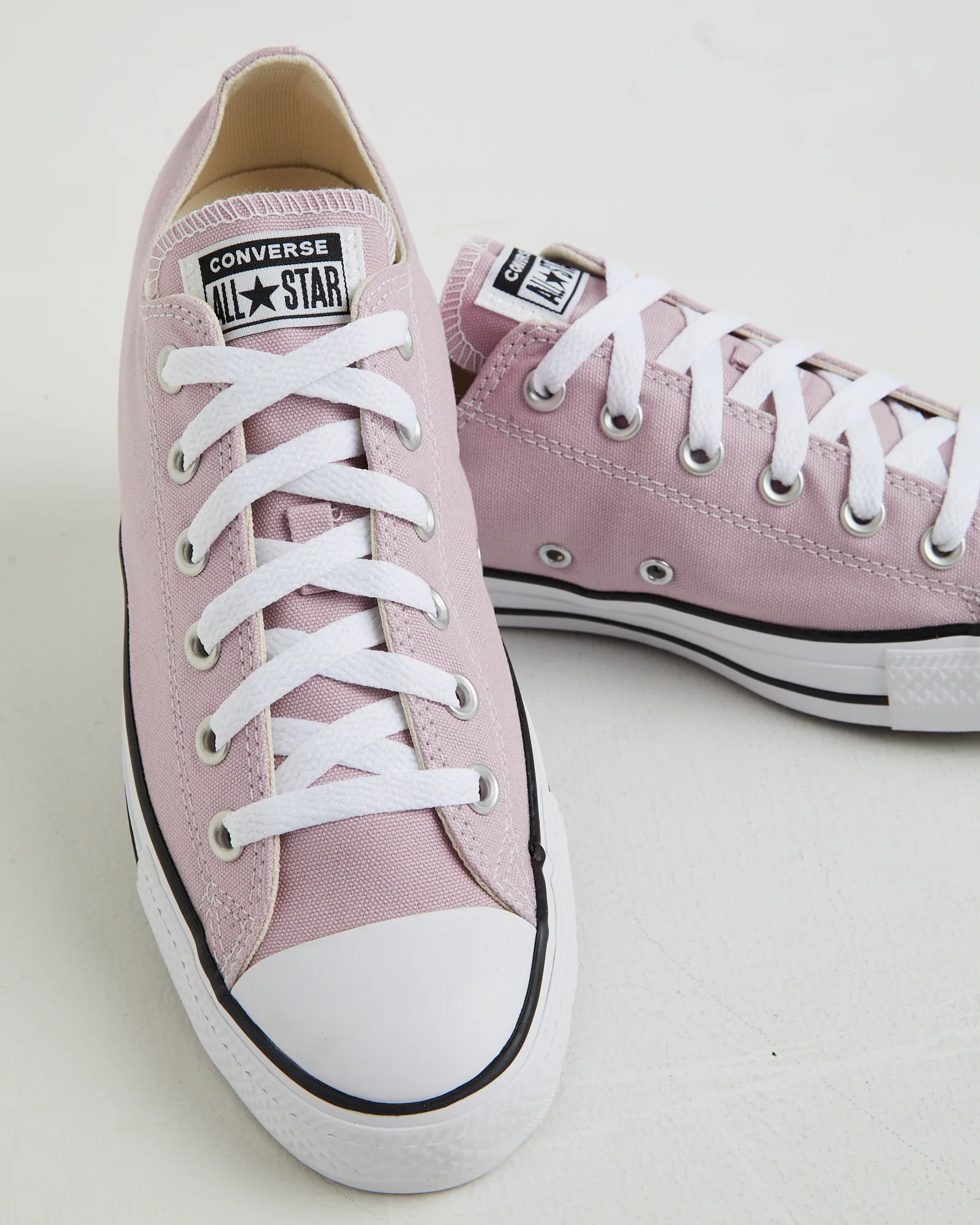 Chuck Taylor All Star Low Sneakers in Phantom Violet - Image 3
