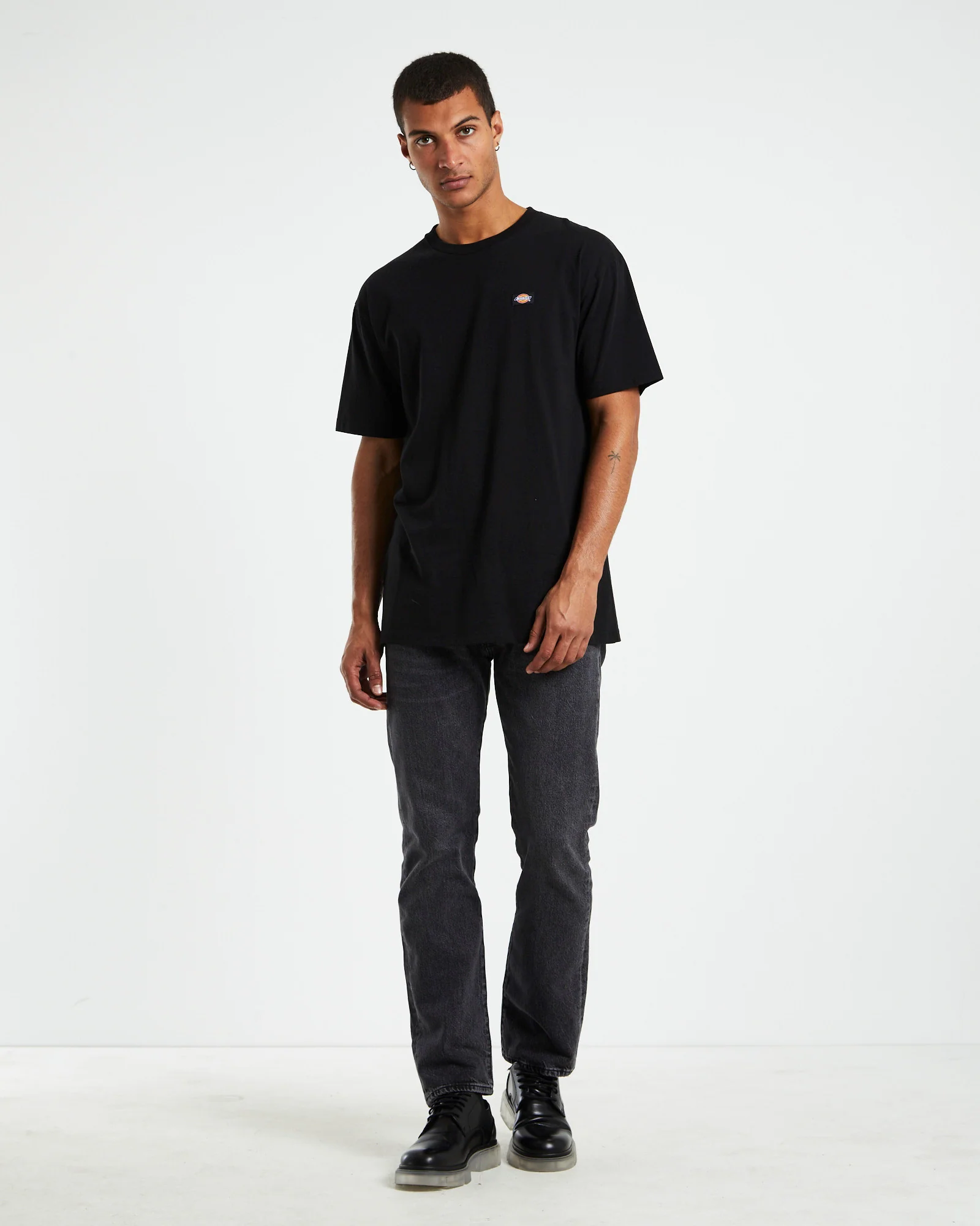 Classic Label Short Sleeve T-Shirt Washed Black - Image 3