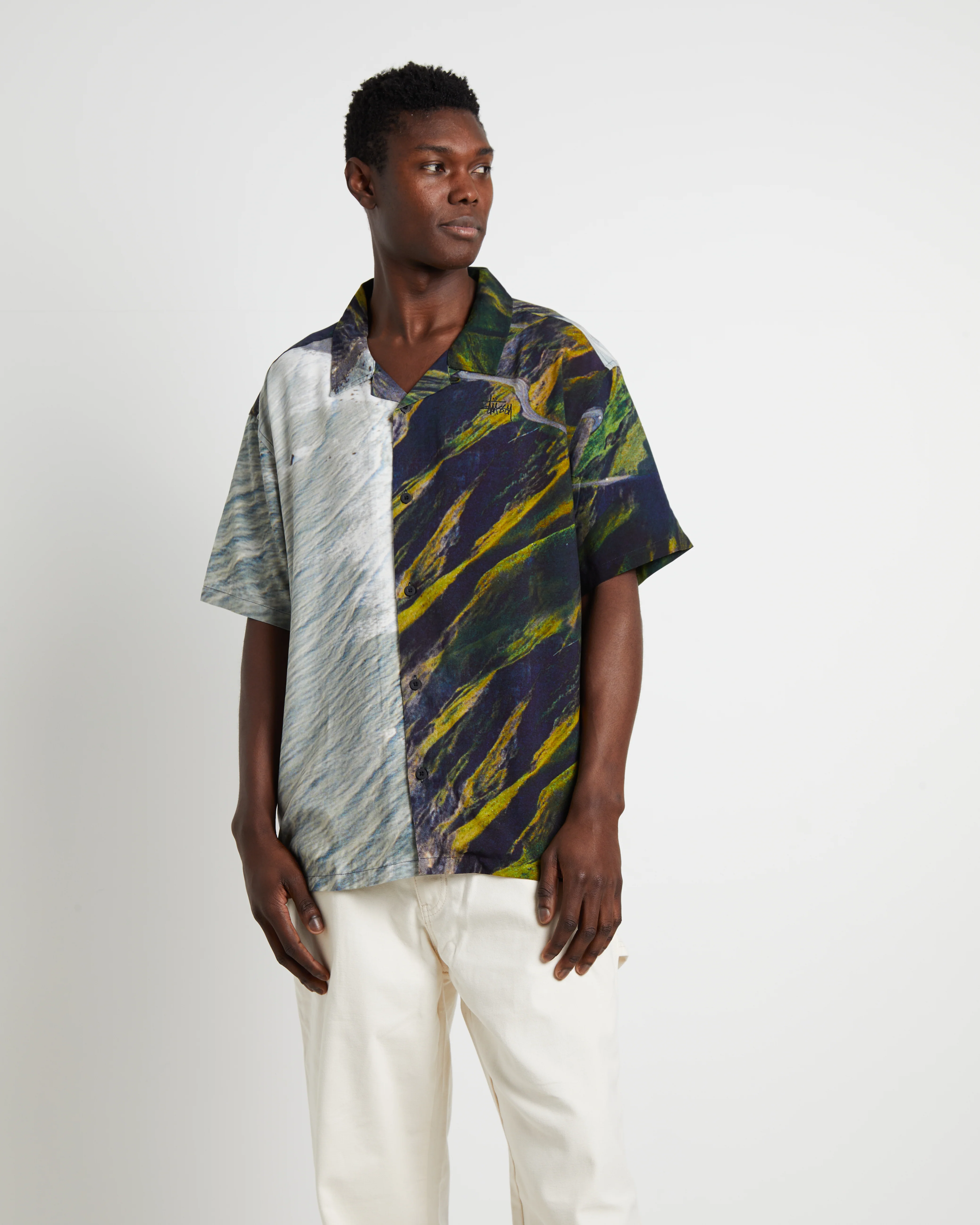 Coastline Short Sleeve Shirt in Black