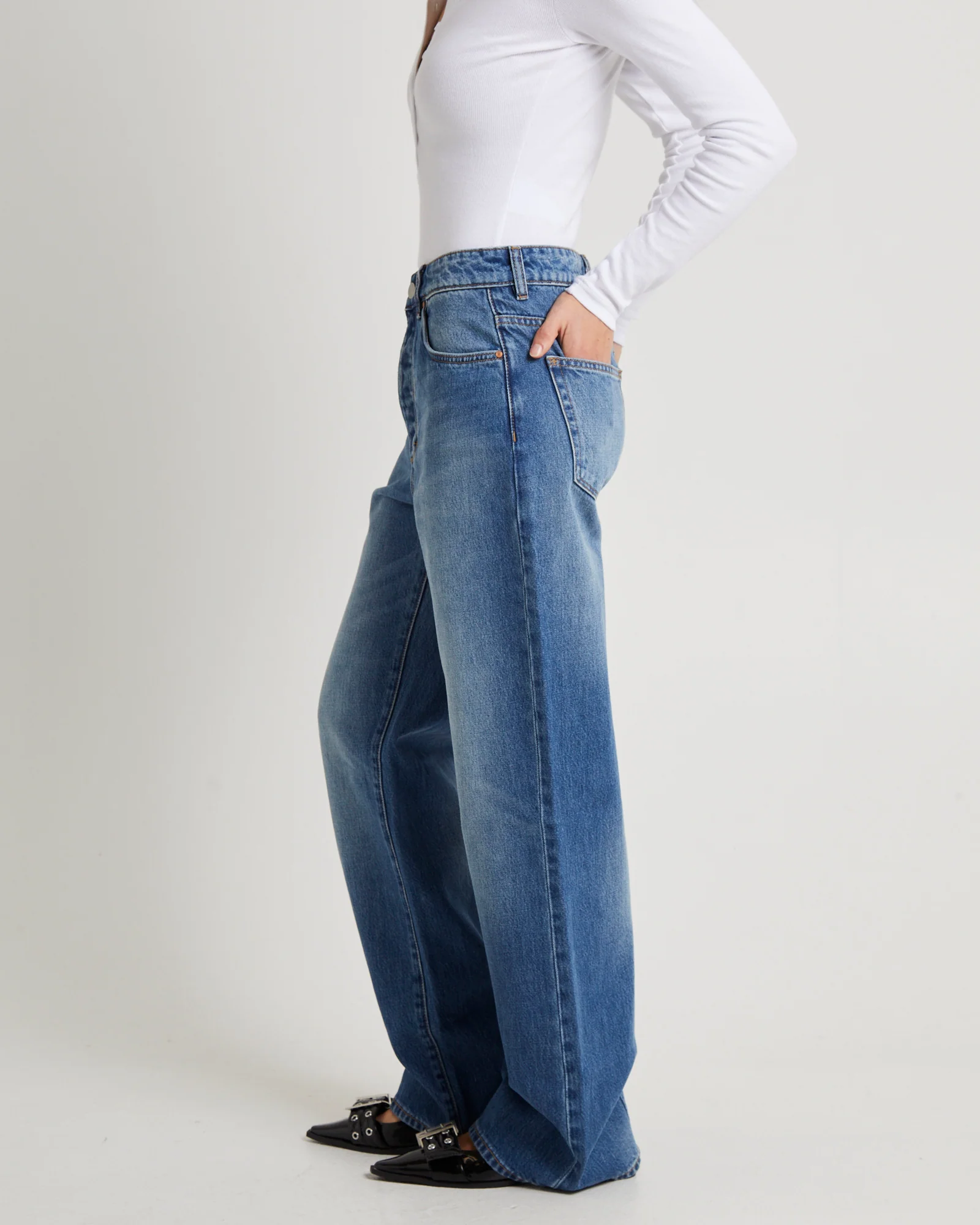 Coco Relaxed Innovative Jeans - Image 4