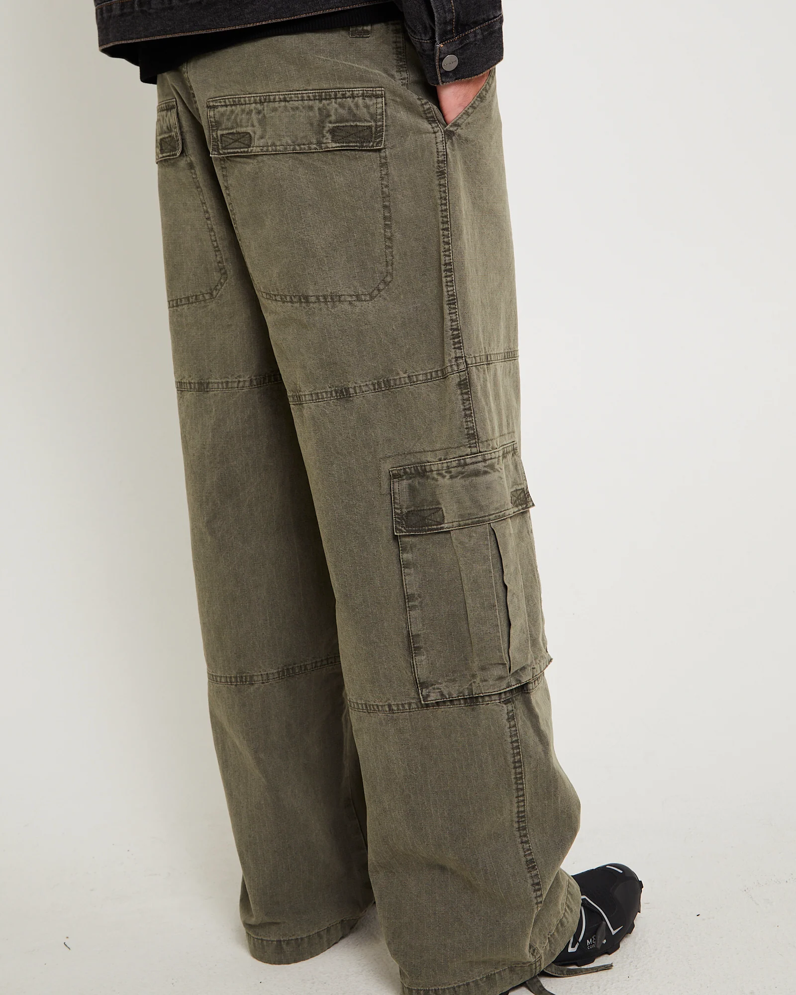 Deverell Cargo Pants - Image 4