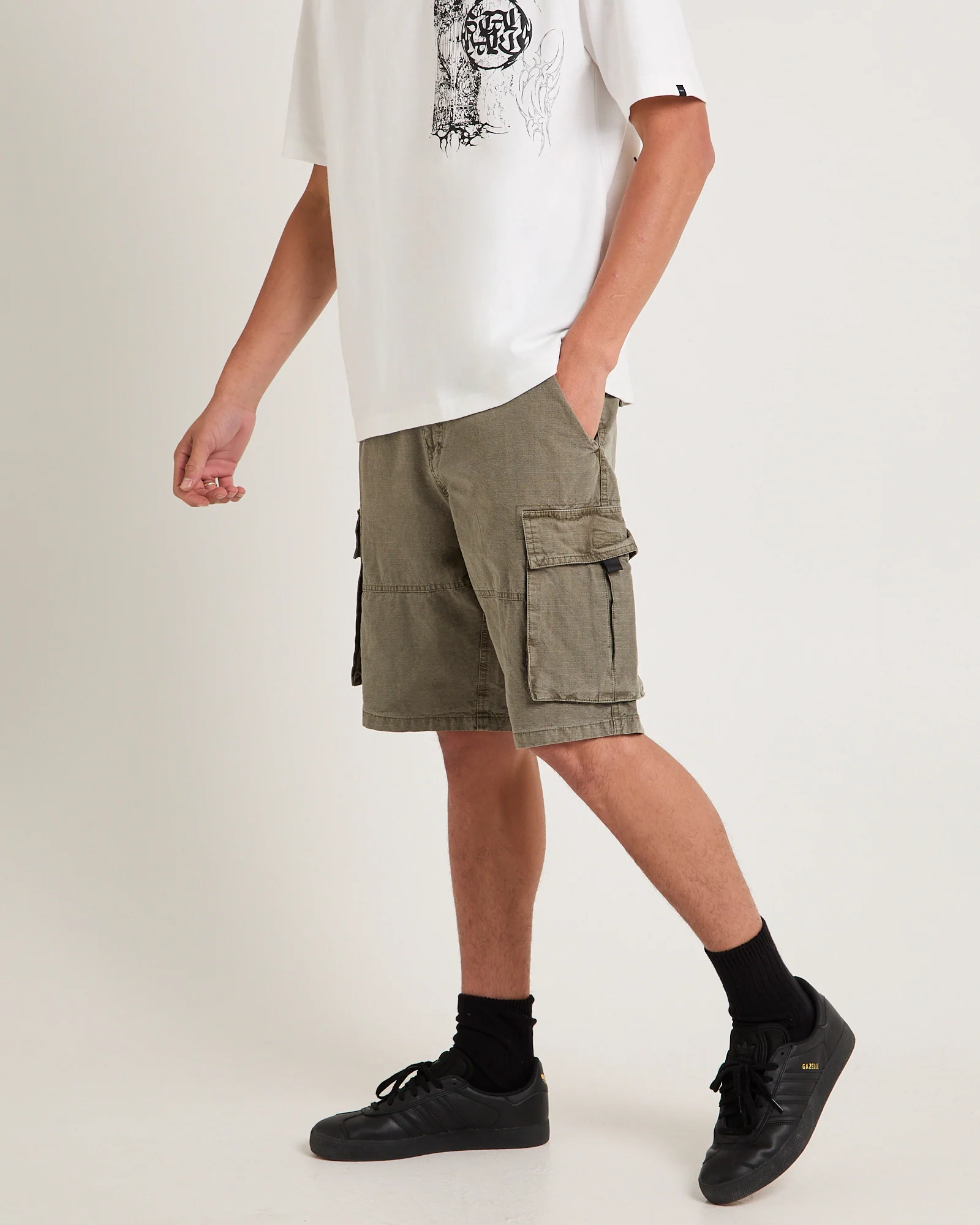 Deverell Vintage Cargo Shorts - Image 4