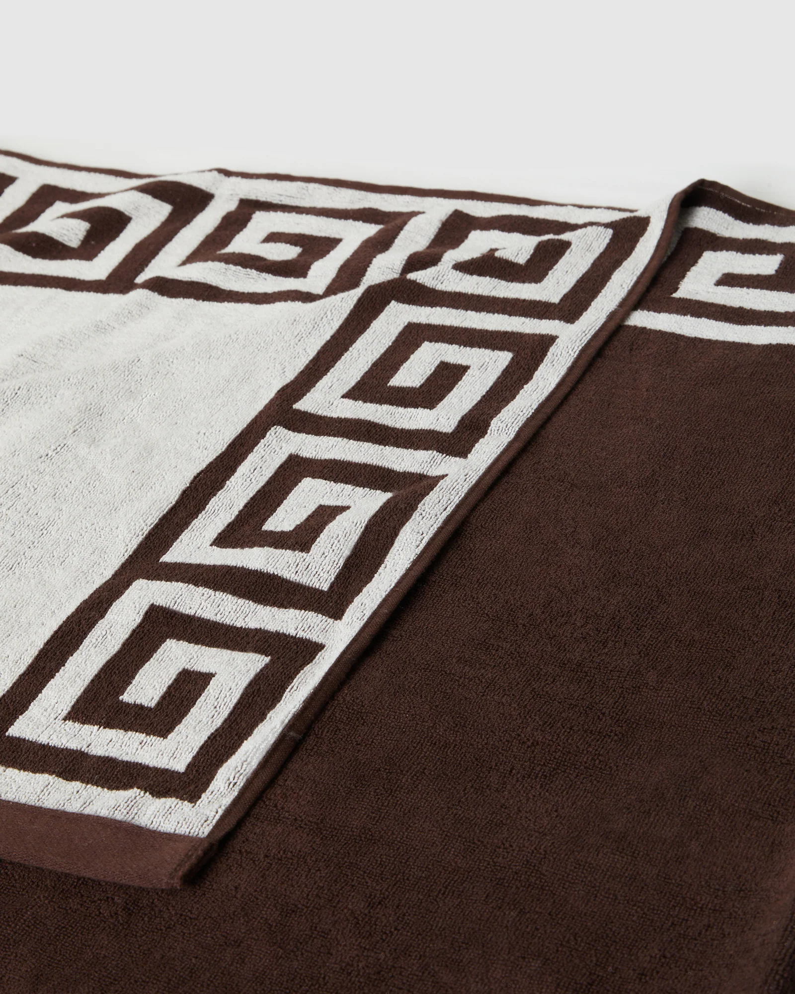 Dune Jacquard Border Towel in Chocolate Brown - Image 2