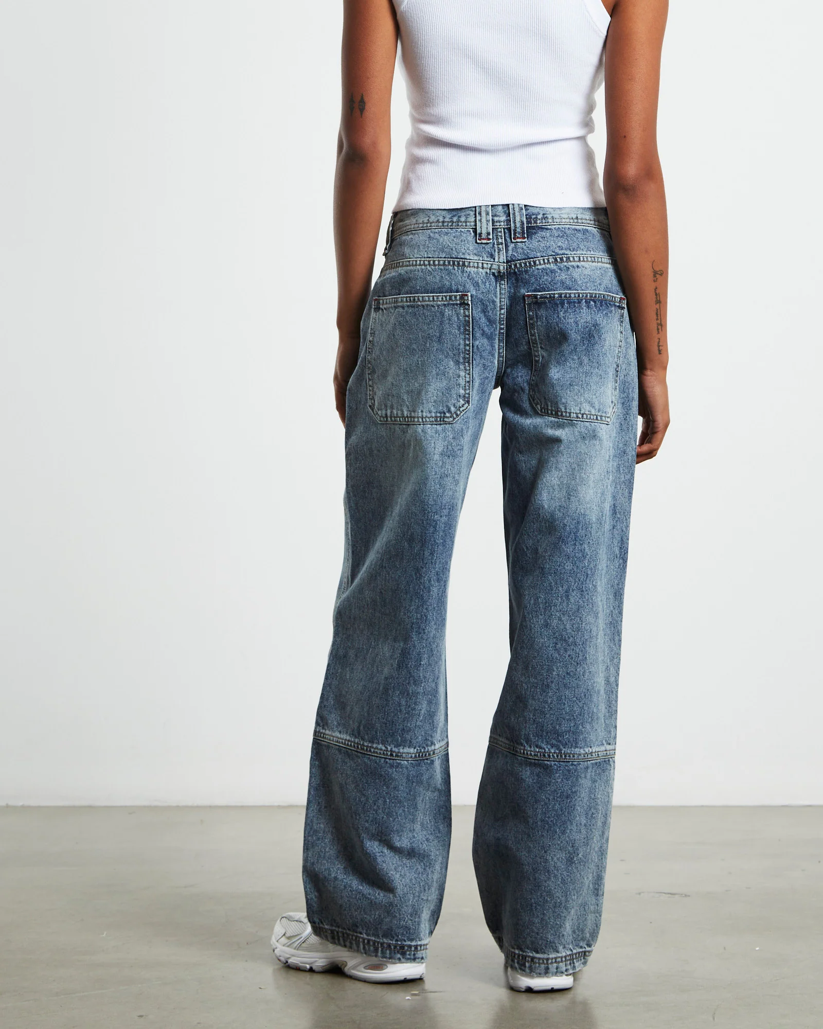 Emison Low Rise Paneled Straight Leg Jeans Faded Stone Wash Blue - Image 2