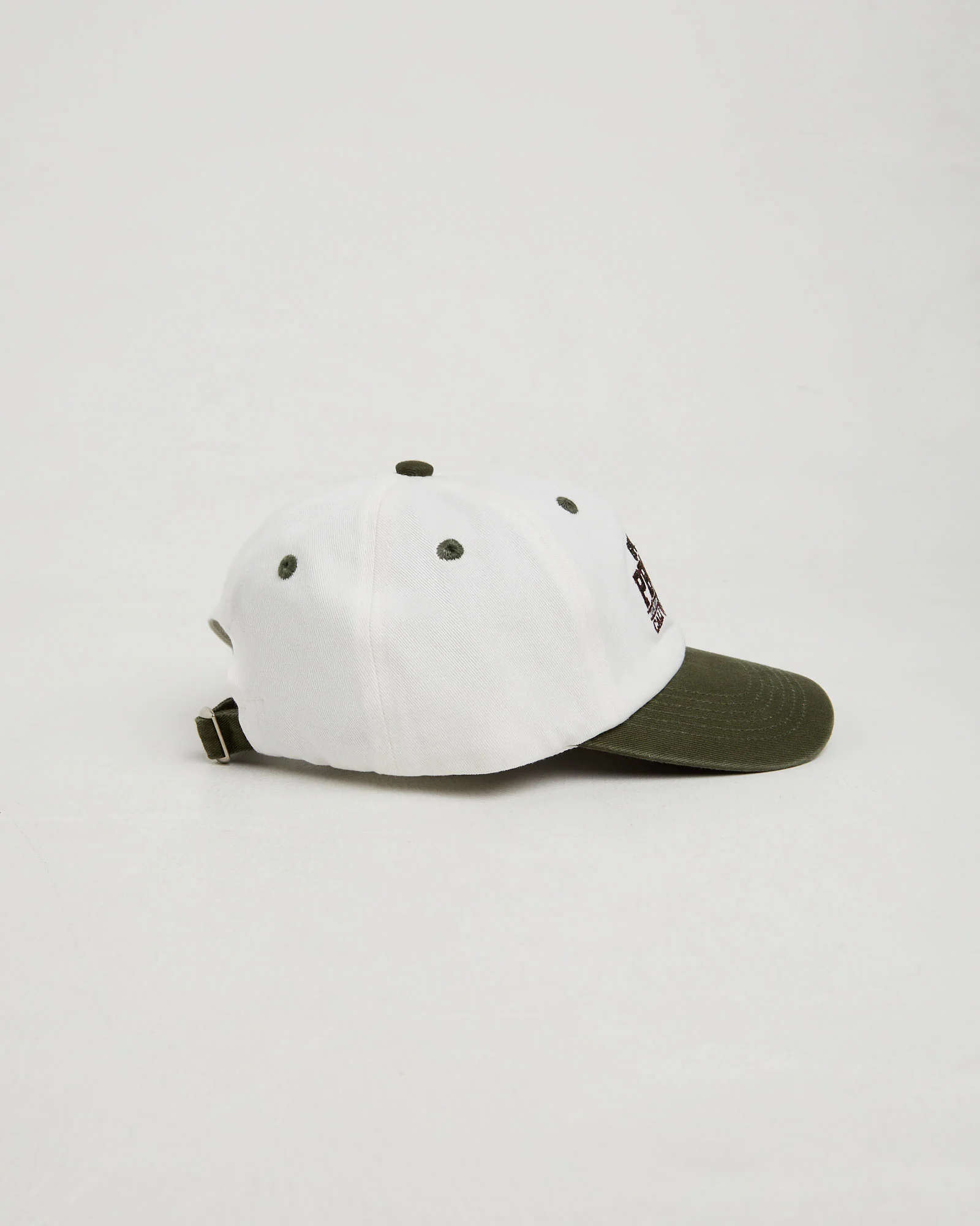 Everest Cap in Forest - Image 4