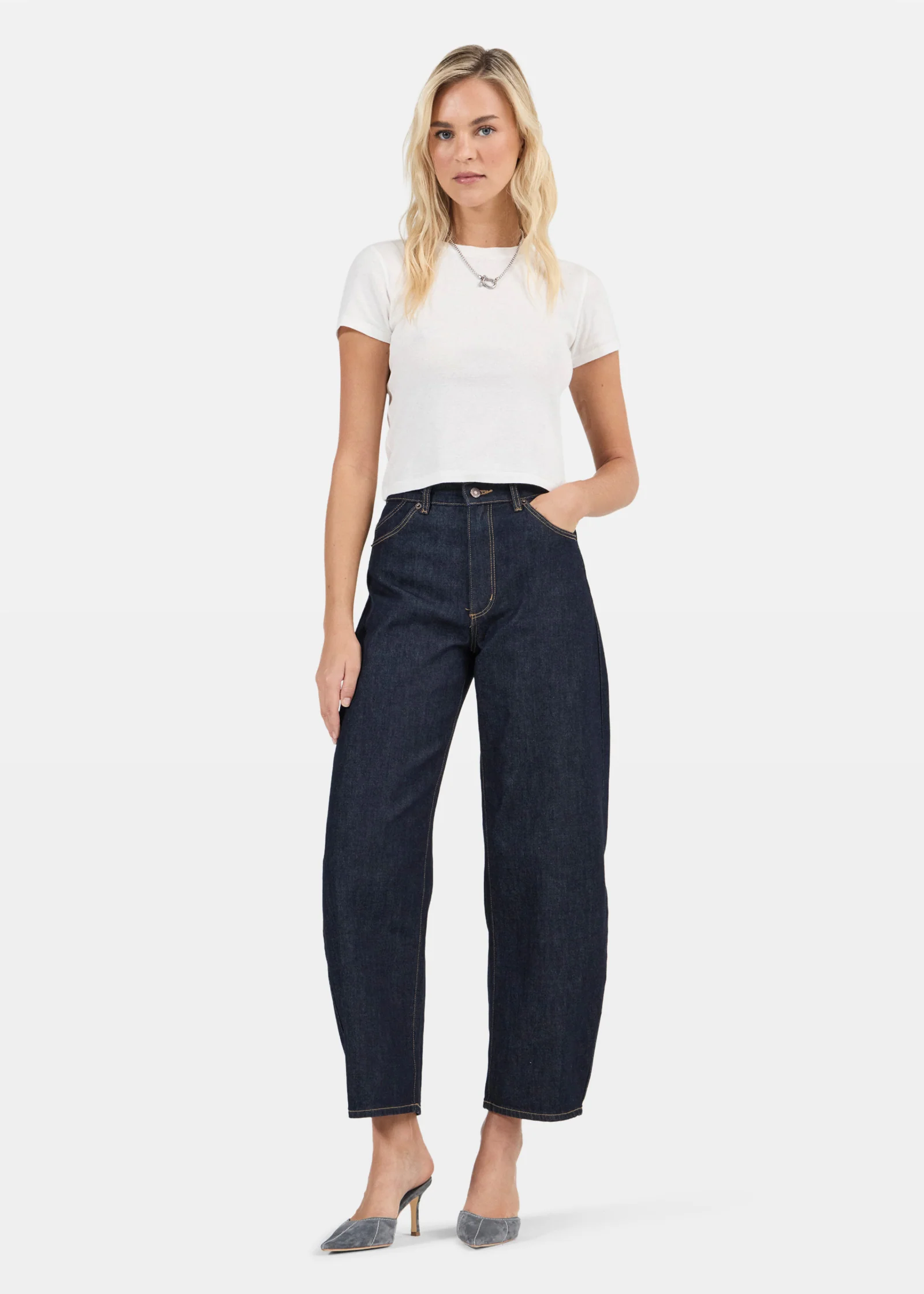 Gigi Barrel Denim Jeans - Image 4
