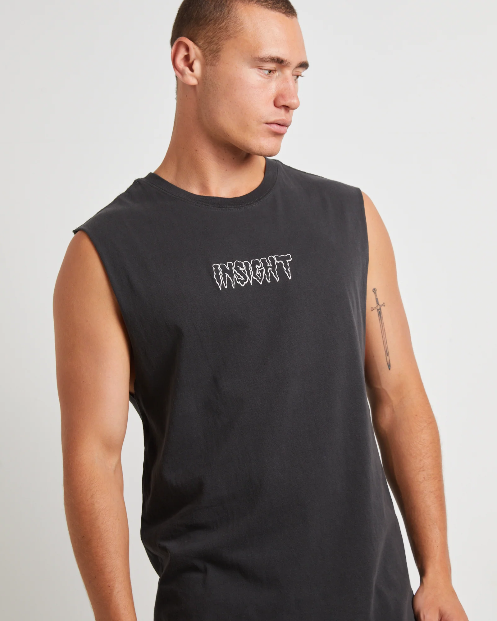 Gritter Muscle Tee in Black - Image 5