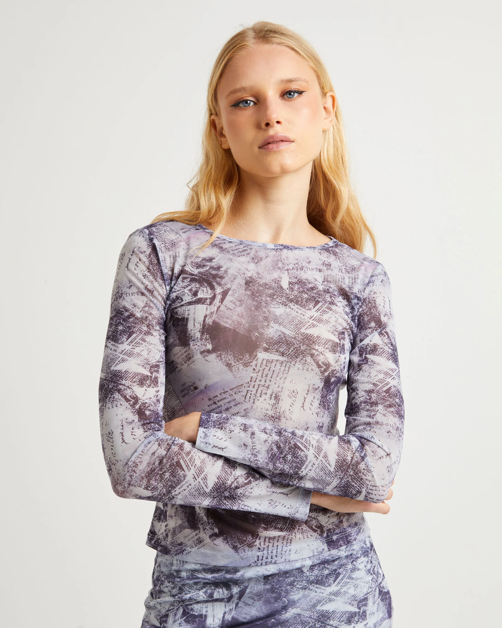 Hazy Mesh Long Sleeve Top - Image 5