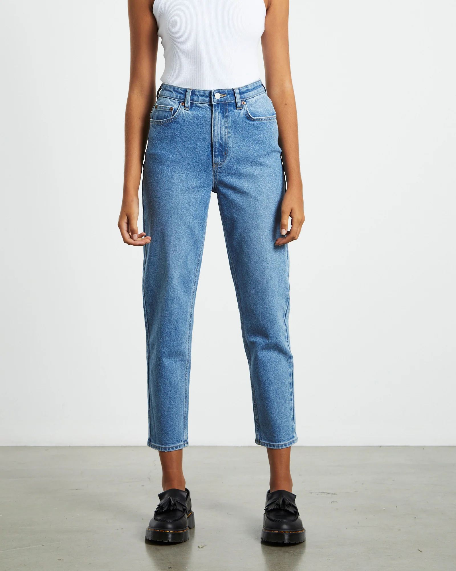 High Mom Jeans Blue Hue