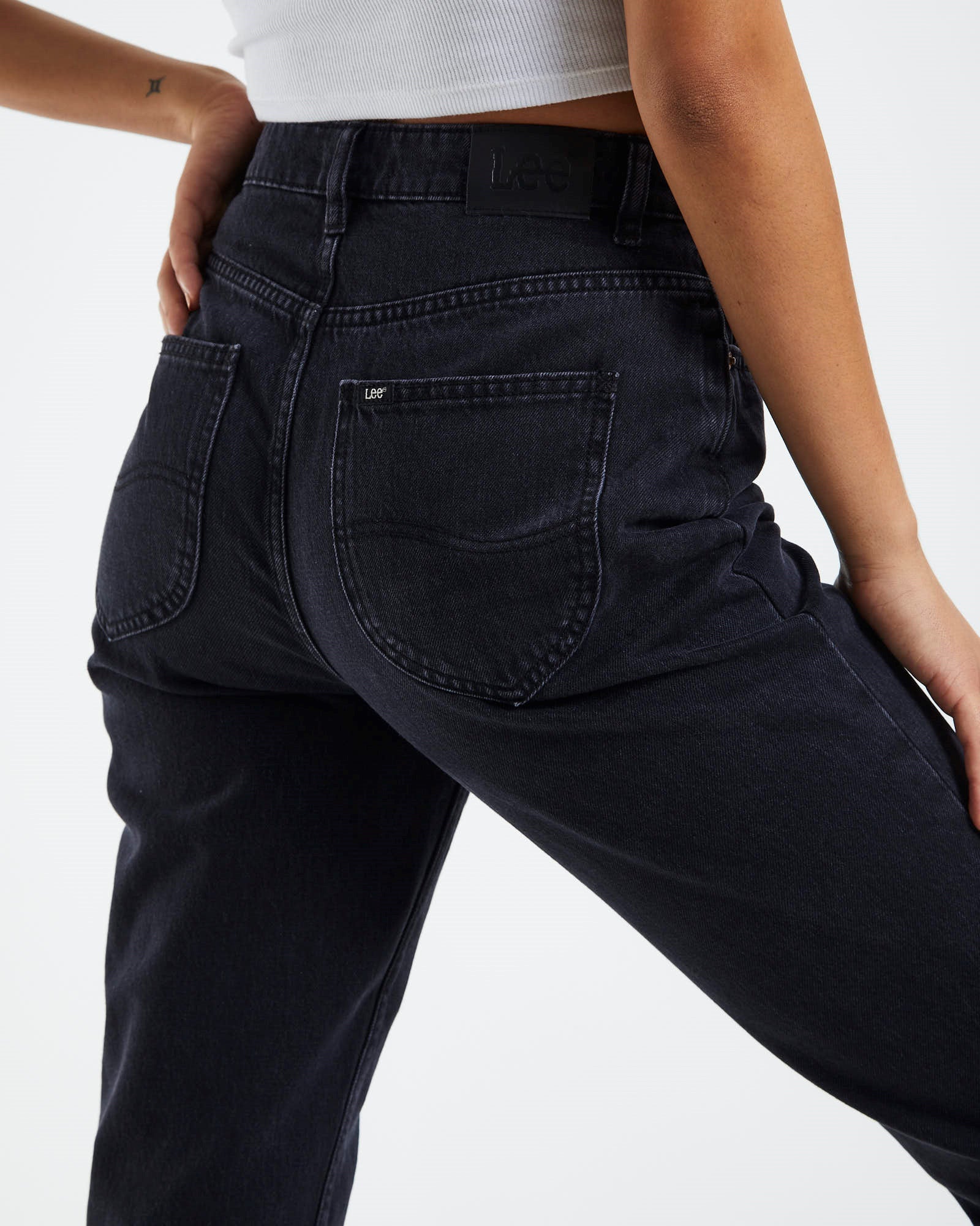High Moms Jeans - Image 6