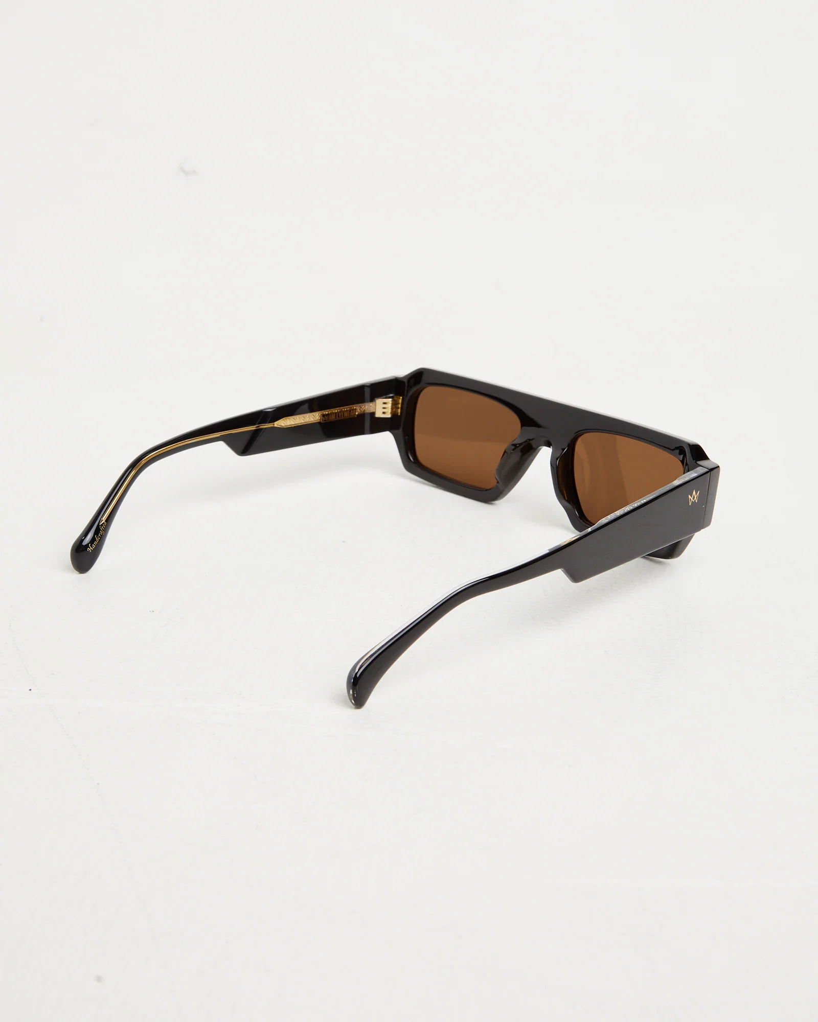 Howie Large Sunglasses in Black - Image 3