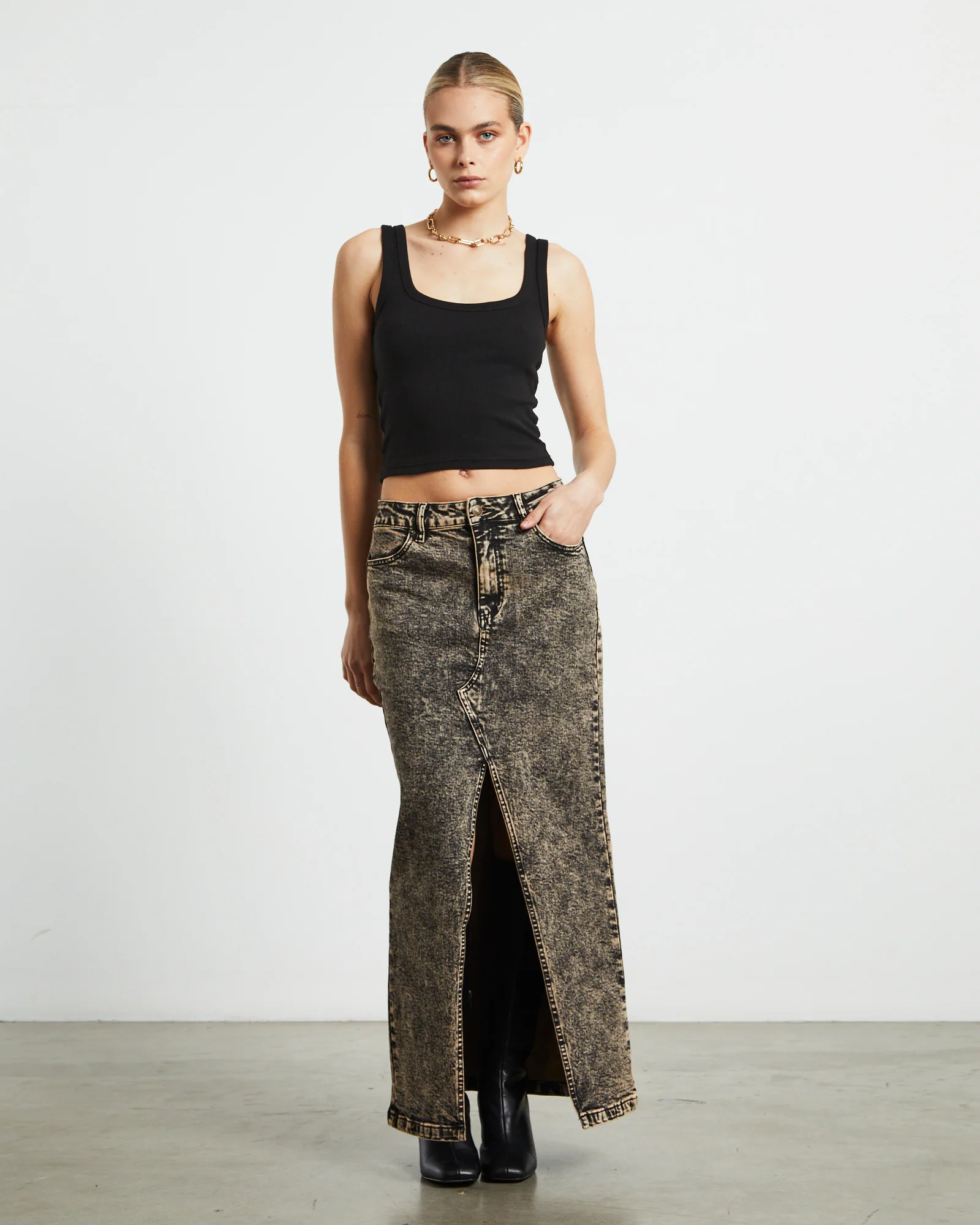 Ines Panel Black Midi Denim Skirt in Vintage Tint - Image 4