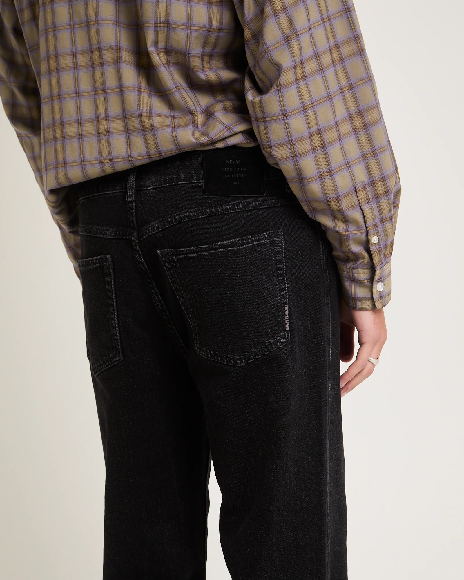 Julian Relaxed Jeans - Image 5