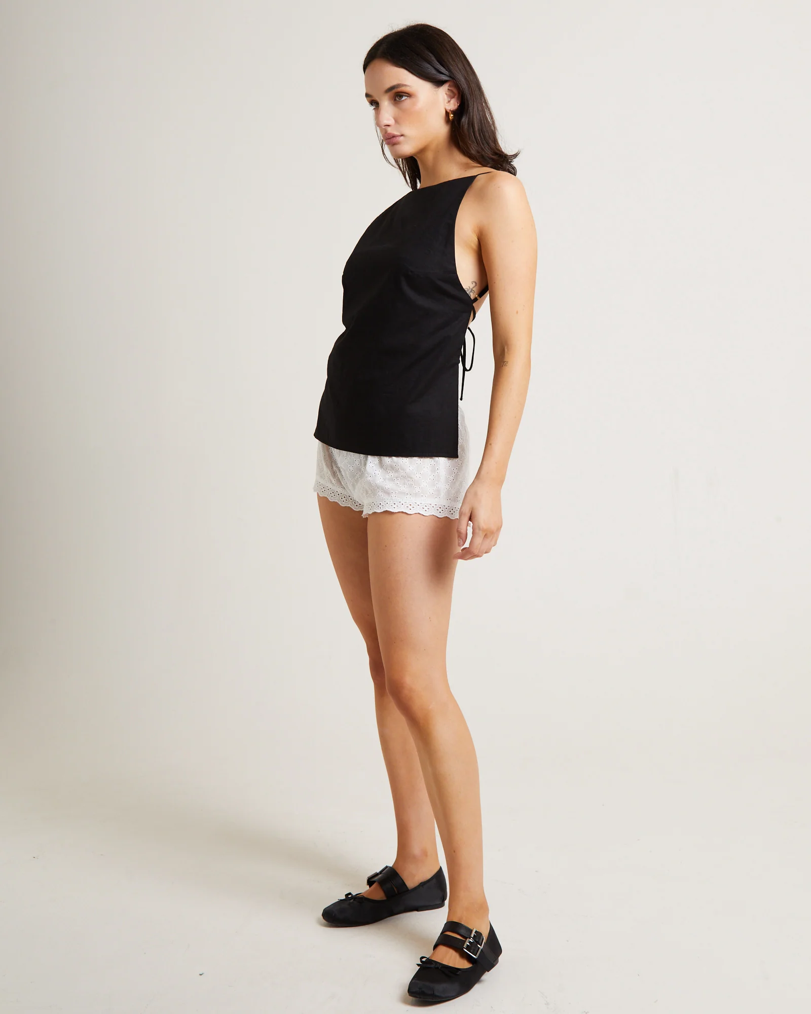 Kaia Backless Tunic Top in Black - Image 4