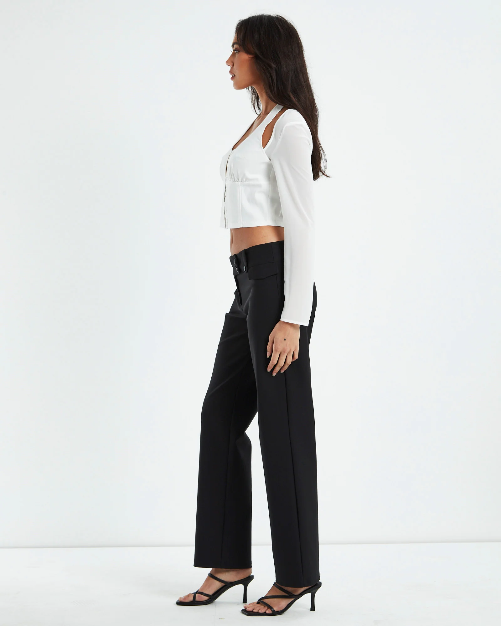 Kamali Hook Front Long Sleeve Halter Top White - Image 4