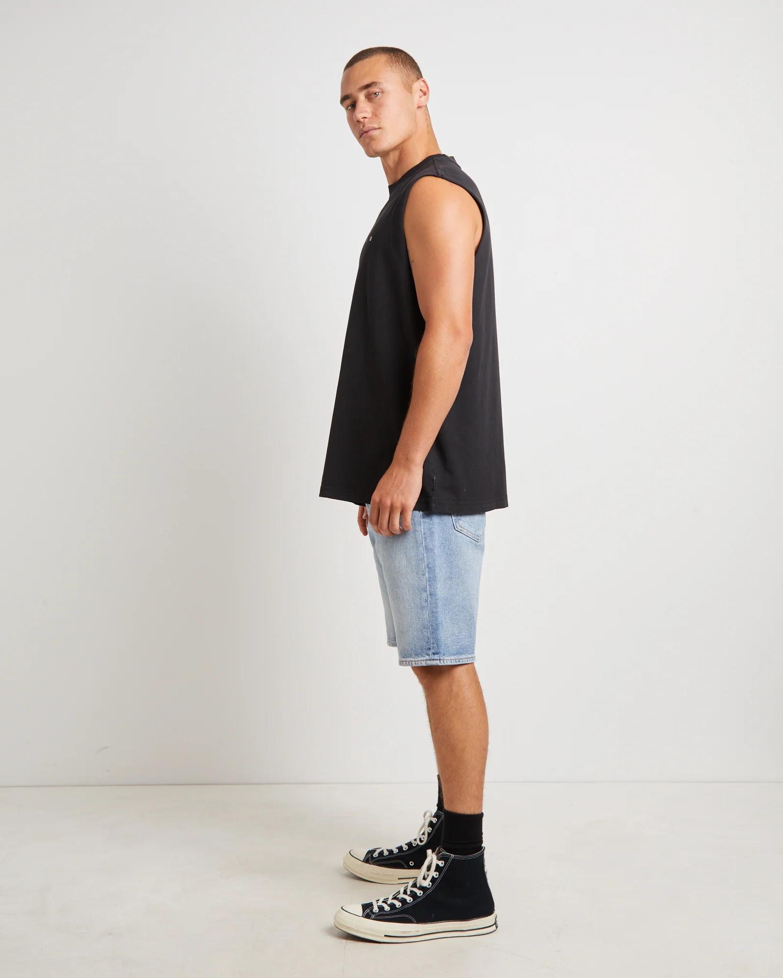 Kerning Muscle Tee in Black - Image 4