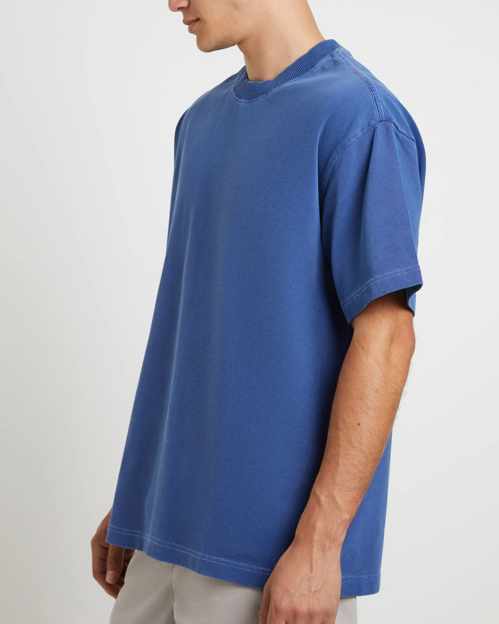 Killie Contrast Short Sleeve T-Shirt in Navy - Image 6