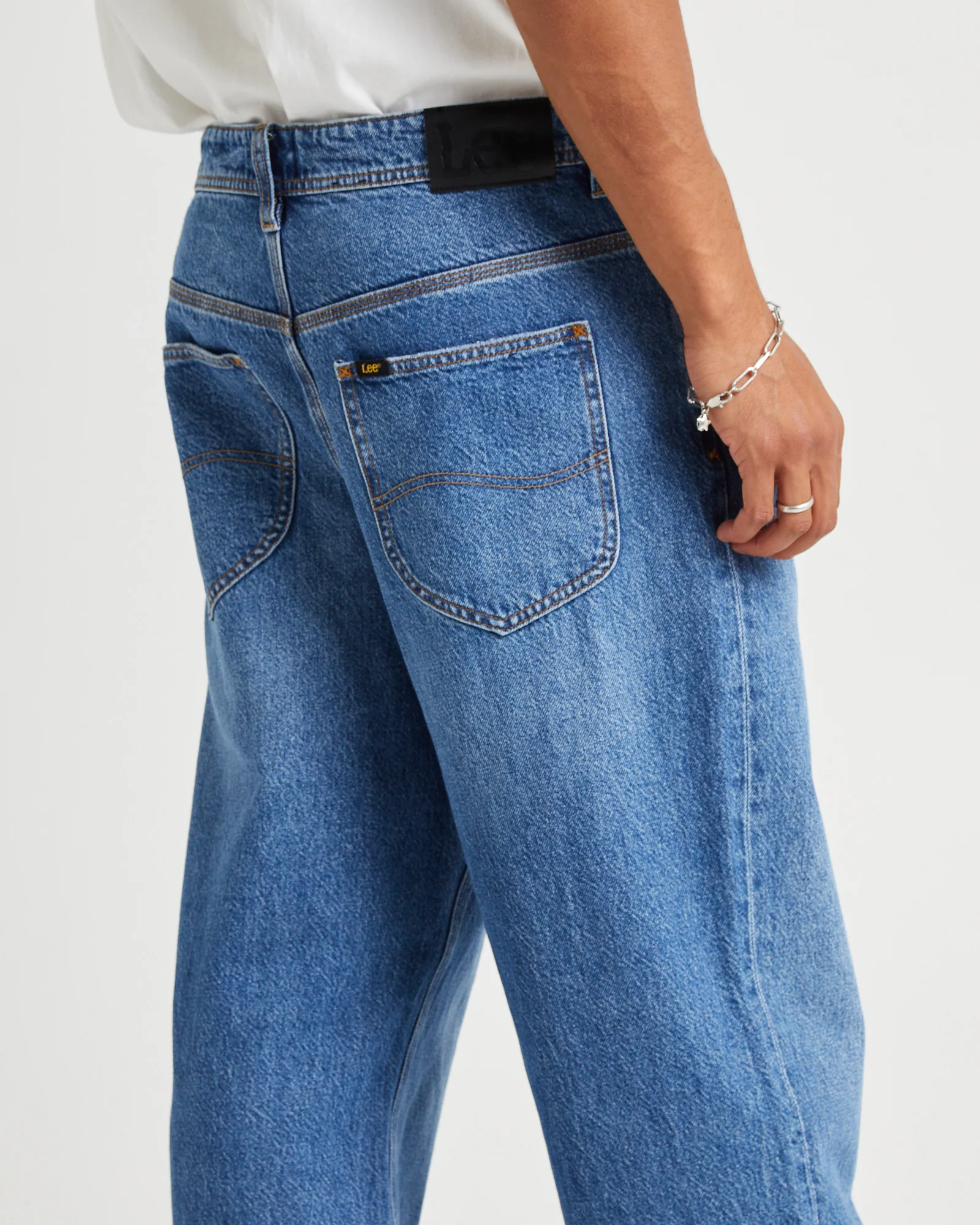 L-Four Baggy Denim Jeans Turntable - Image 6