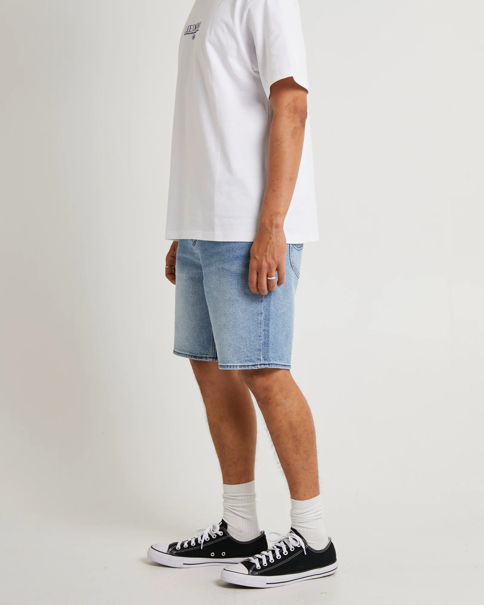 L-Two Slim Shorts - Image 4