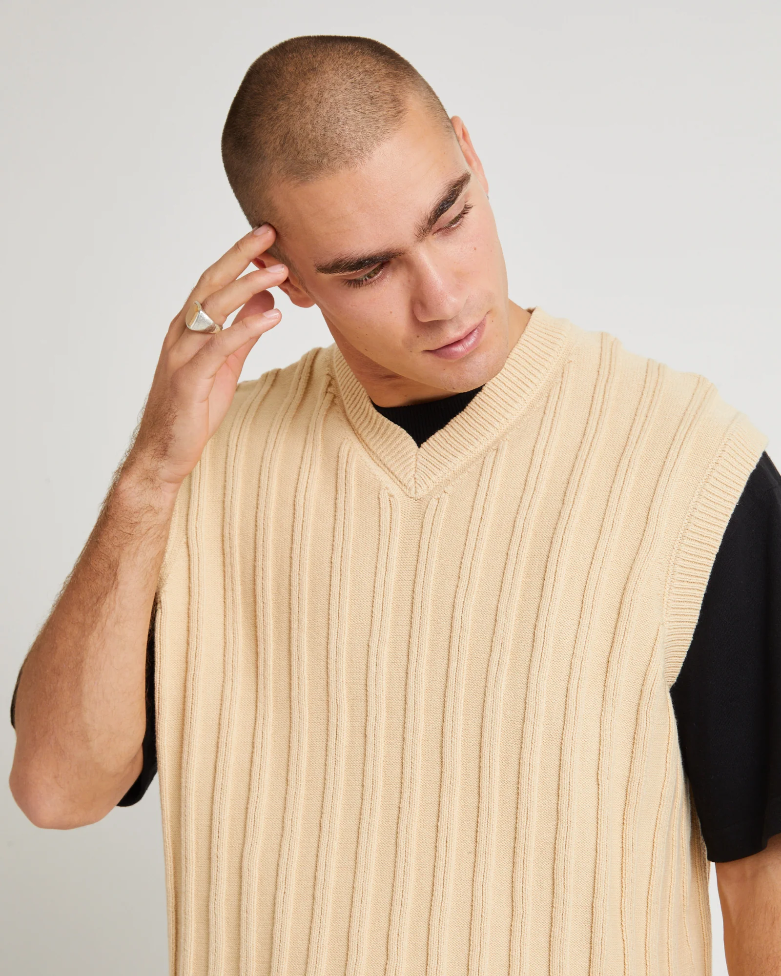 Lambert Knit Vest - Image 5